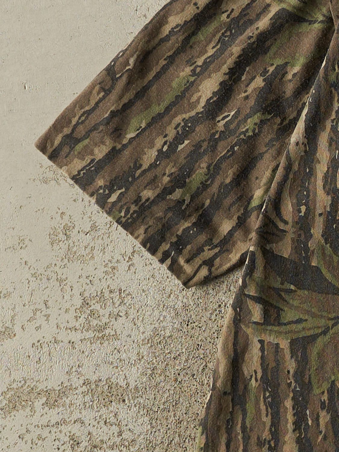 Vintage 80s Camo Realtree Pocket Tee (M/L)
