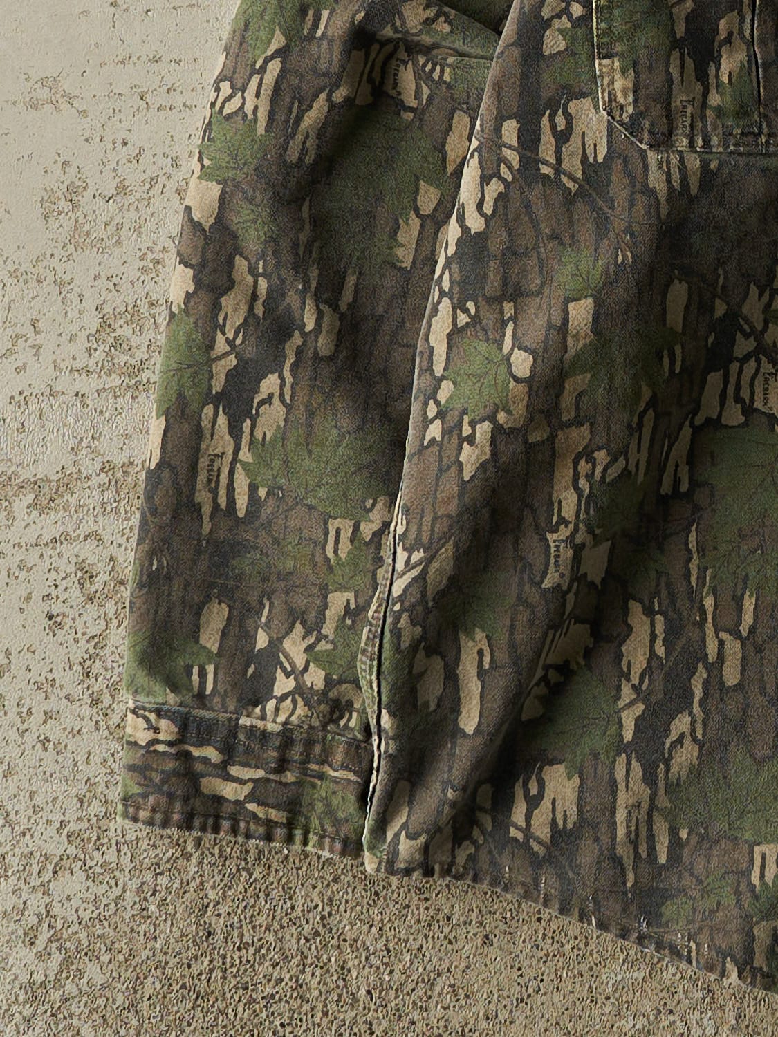 Vintage 90s Camo Trebark Button Up Long Sleeve (L/XL)