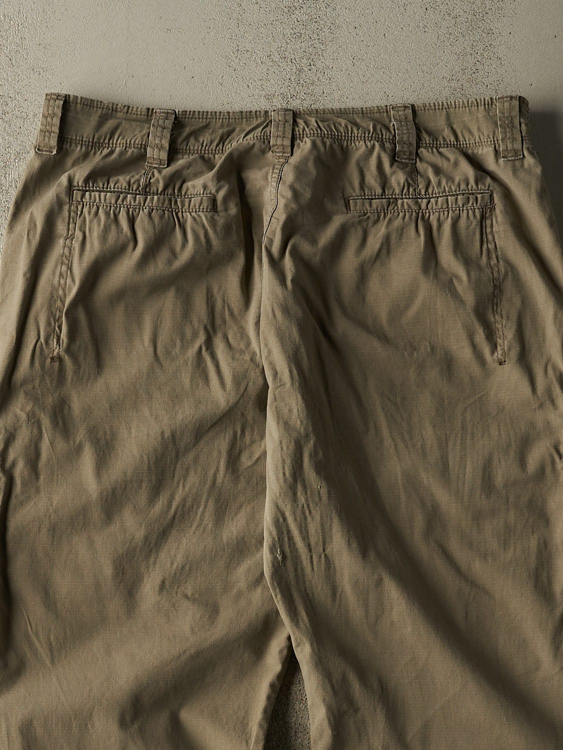 Vintage Y2K Beige Wrangler Cargo Work Pants (36x28.5)