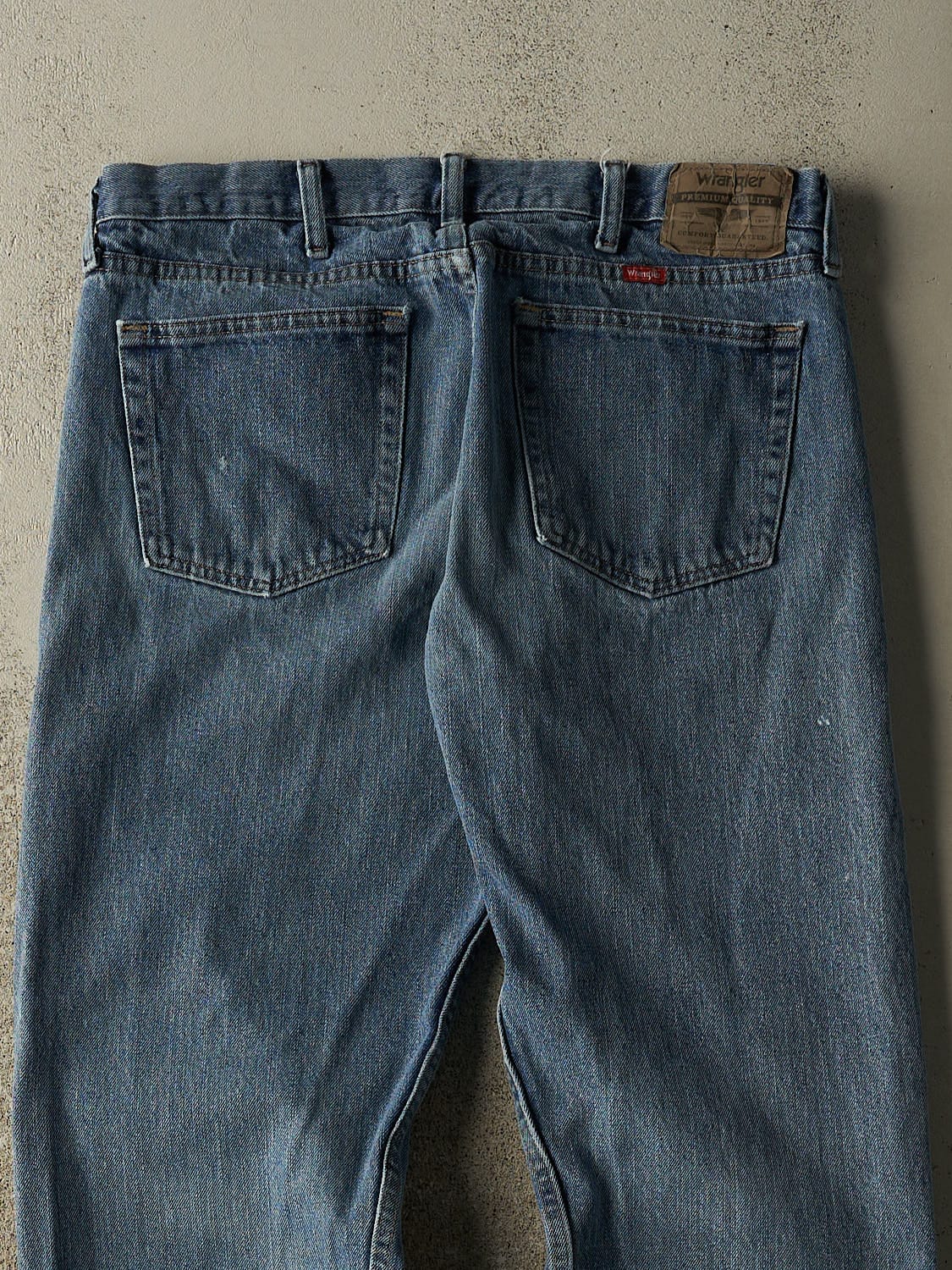 Vintage Y2K Dark Wash Wrangler Jeans (34x28.5)