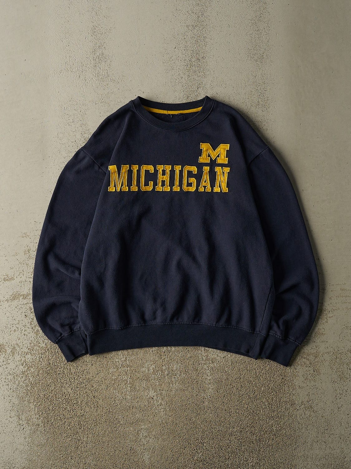 Vintage Y2K Navy Blue University of Michigan Embroidered Crewneck (M/L)