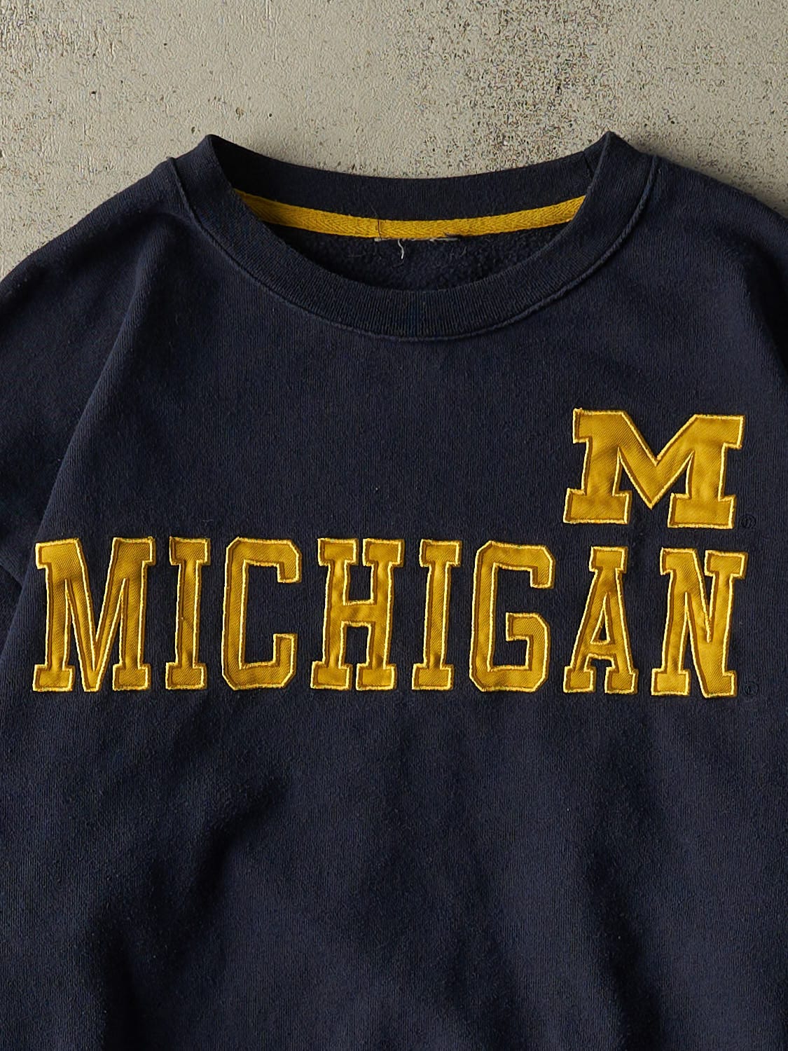 Vintage Y2K Navy Blue University of Michigan Embroidered Crewneck (M/L)