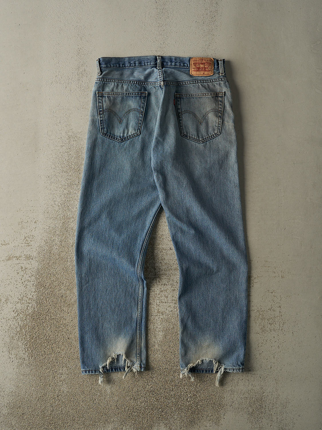 Vintage 90s Mid Wash Levi's Jeans (34x30.5)