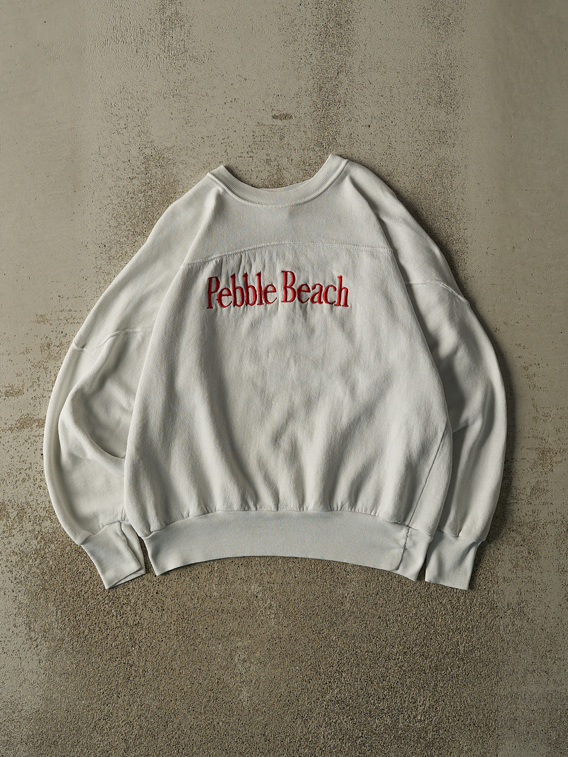Vintage 90s White Pebble Beach Embroidered Crewneck (M)
