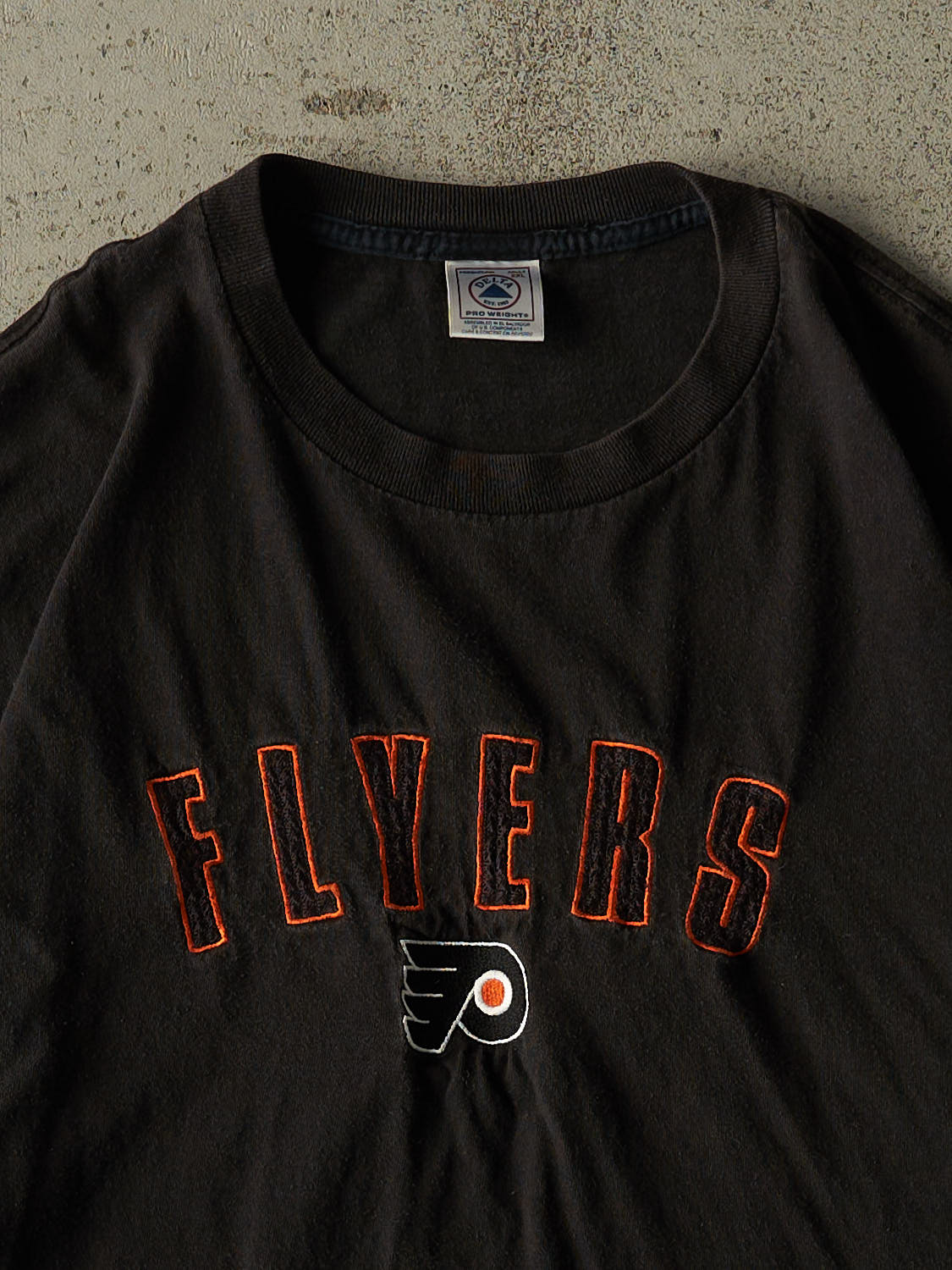 Vintage 90s Faded Black Philadelphia Flyers Tee (XL/XXL)