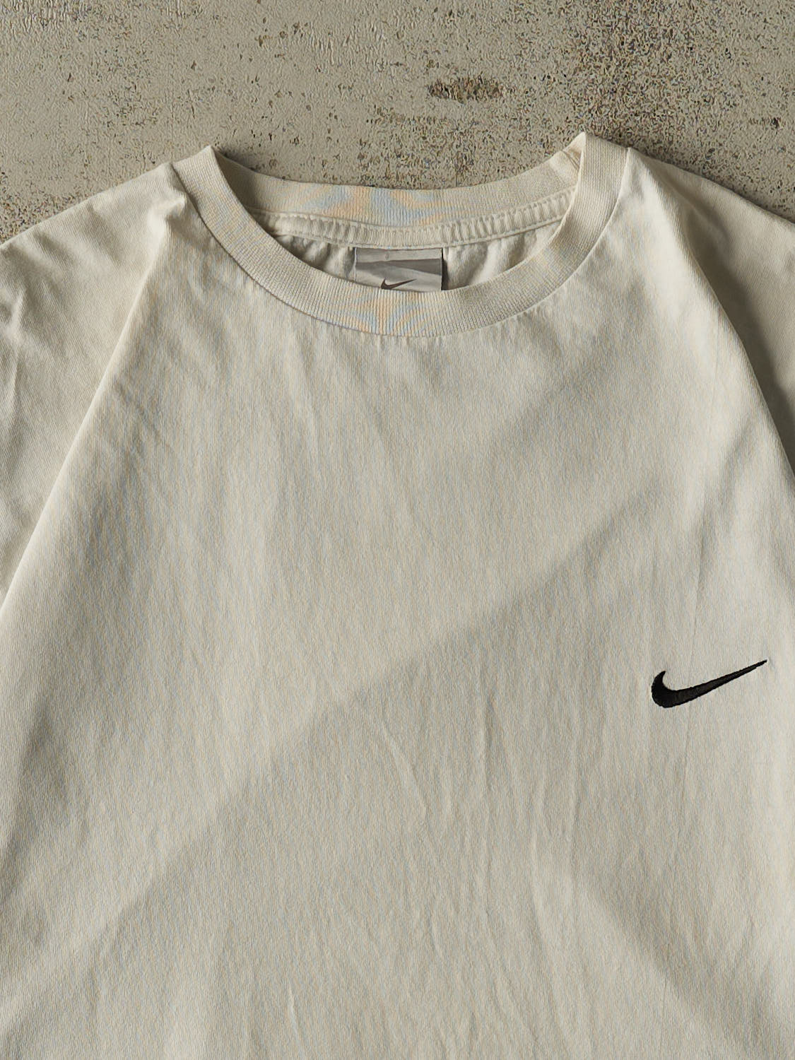 Vintage Y2K White Nike Embroidered Tee (L/XL)