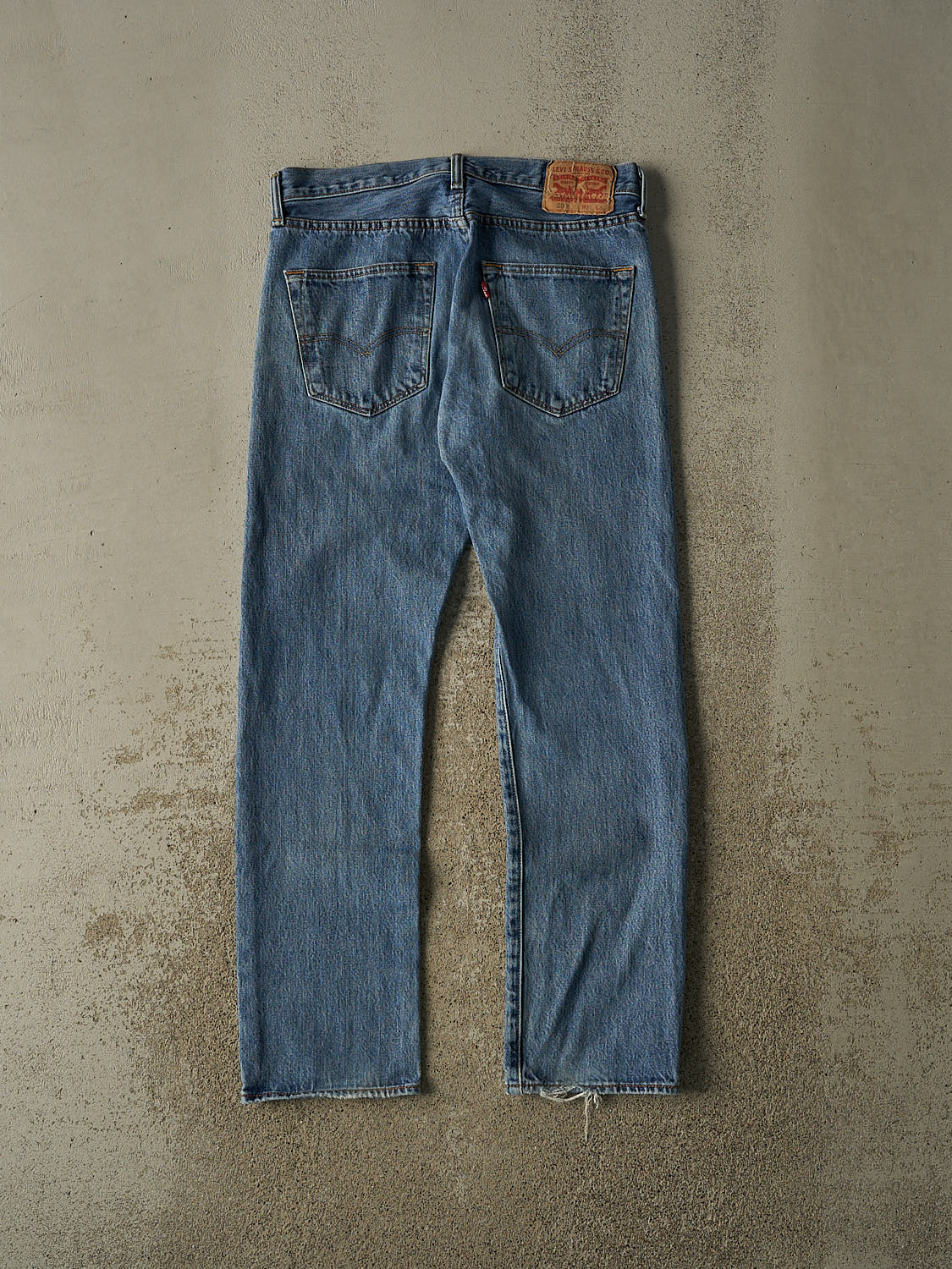 Vintage Y2K Mid Wash Levi's 501 Jeans (31x30)