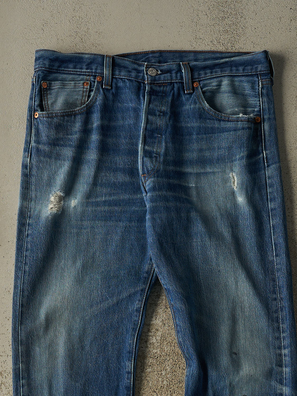 Vintage Y2K Mid Wash Levi's 501 Jeans (34x31)