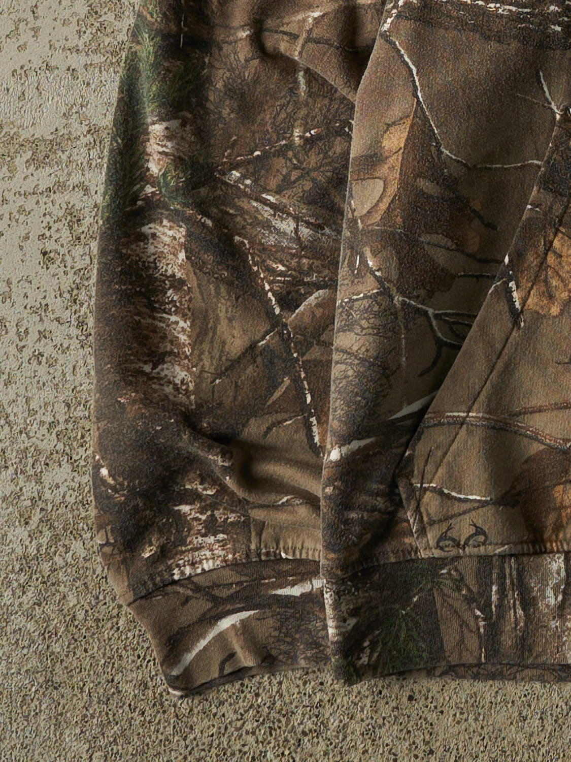 Vintage Y2K Camo Realtree Logo Hoodie (M/L)