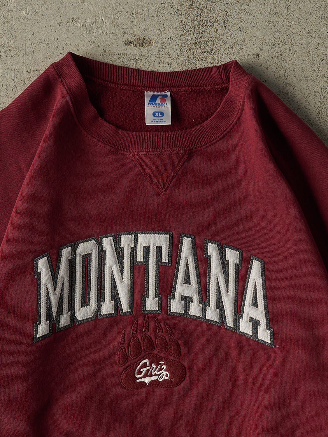 Vintage Y2K Red Russell Athletic University of Montana Embroidered Crewneck (L/XL)