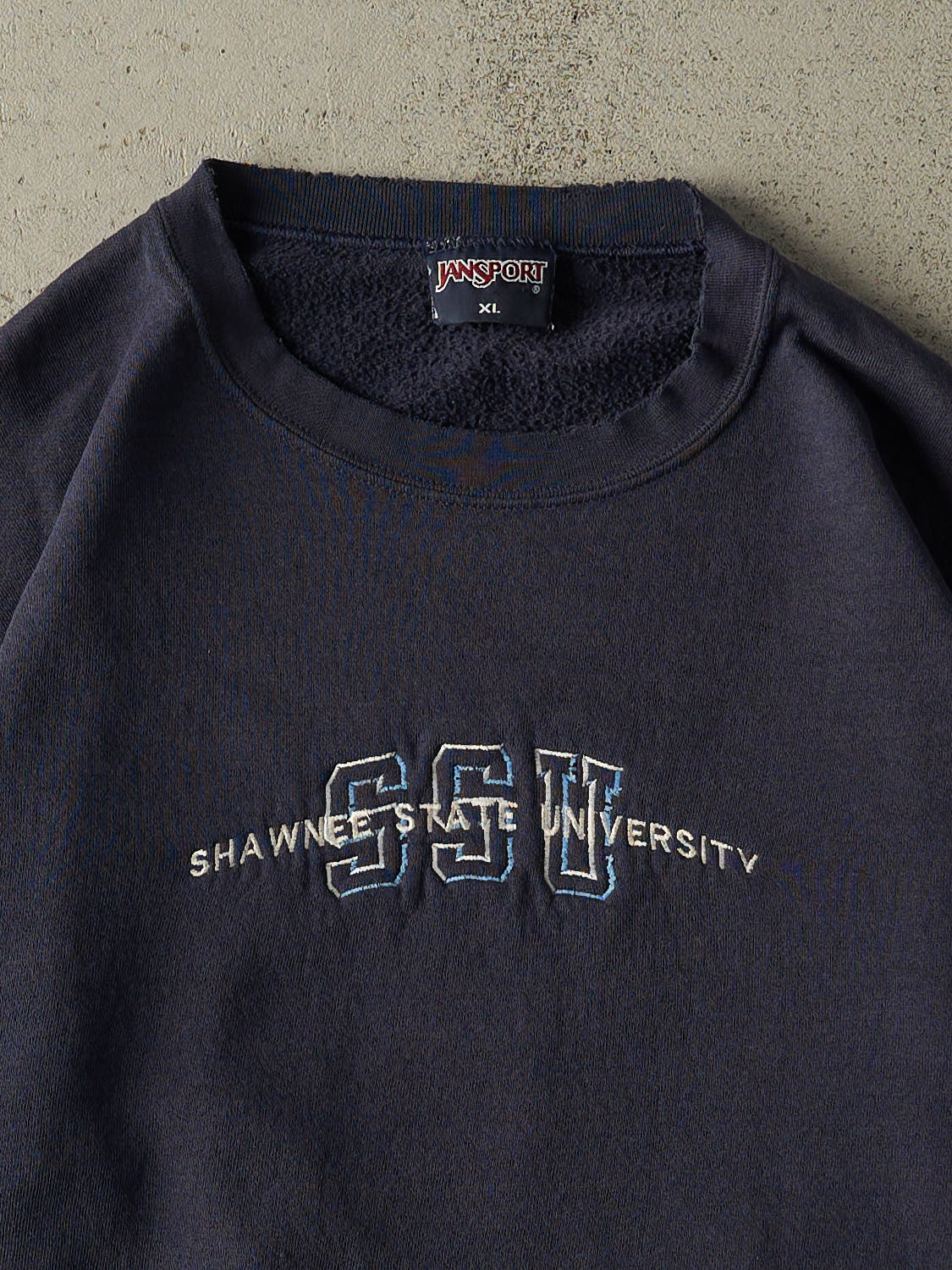 Vintage 90s Navy Blue Shawnee State University Embroidered Crewneck (L/XL)