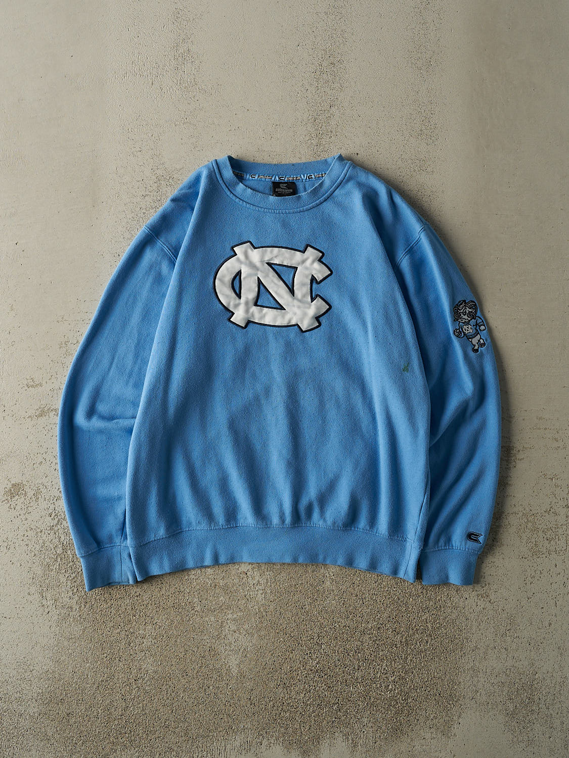 Vintage Y2K Baby Blue University of North Carolina Tar Heels Crewneck (L/XL)