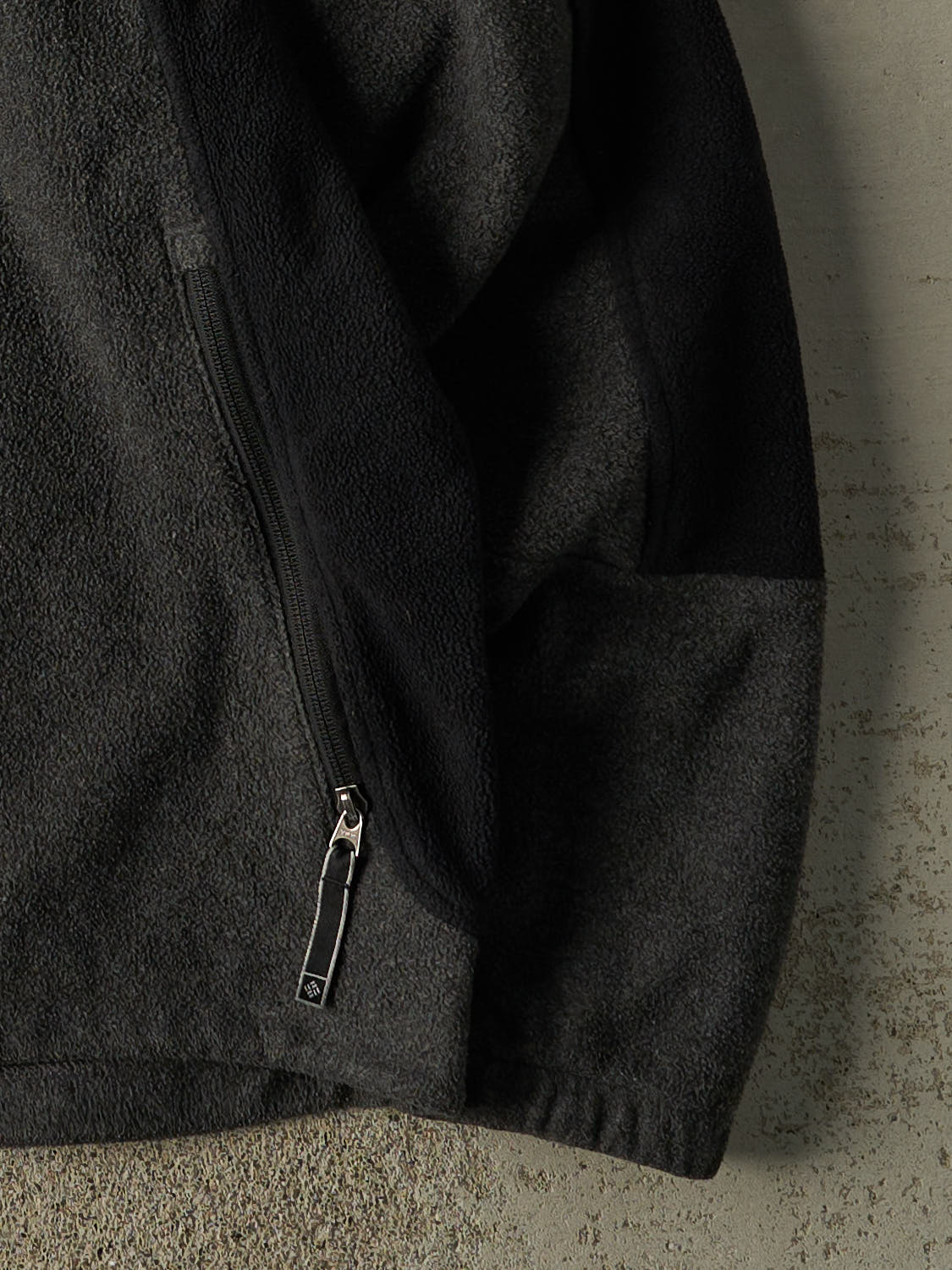 Vintage Y2K Charcoal Grey & Black Columbia Fleece (L/XL)