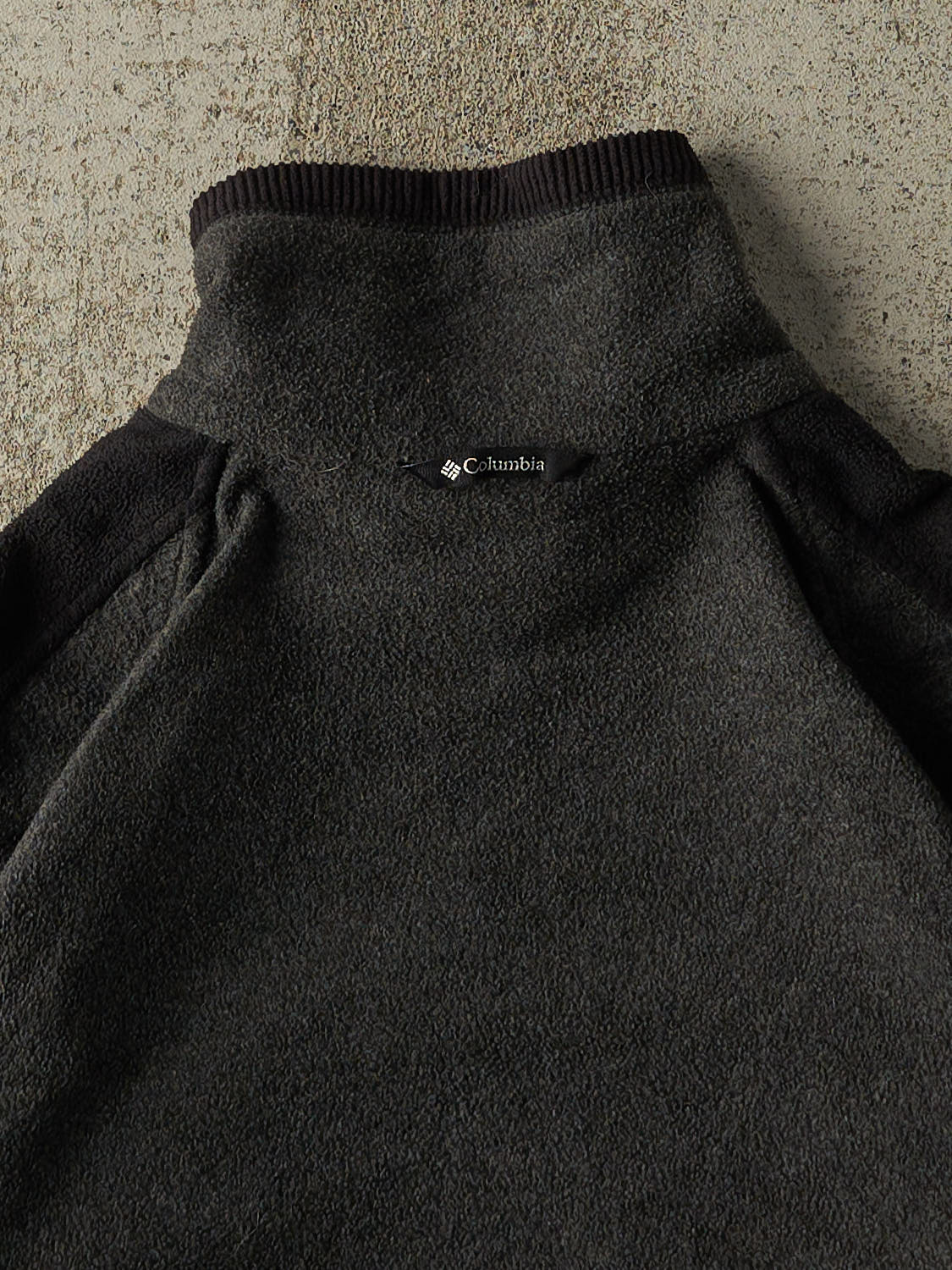 Vintage Y2K Charcoal Grey & Black Columbia Fleece (L/XL)