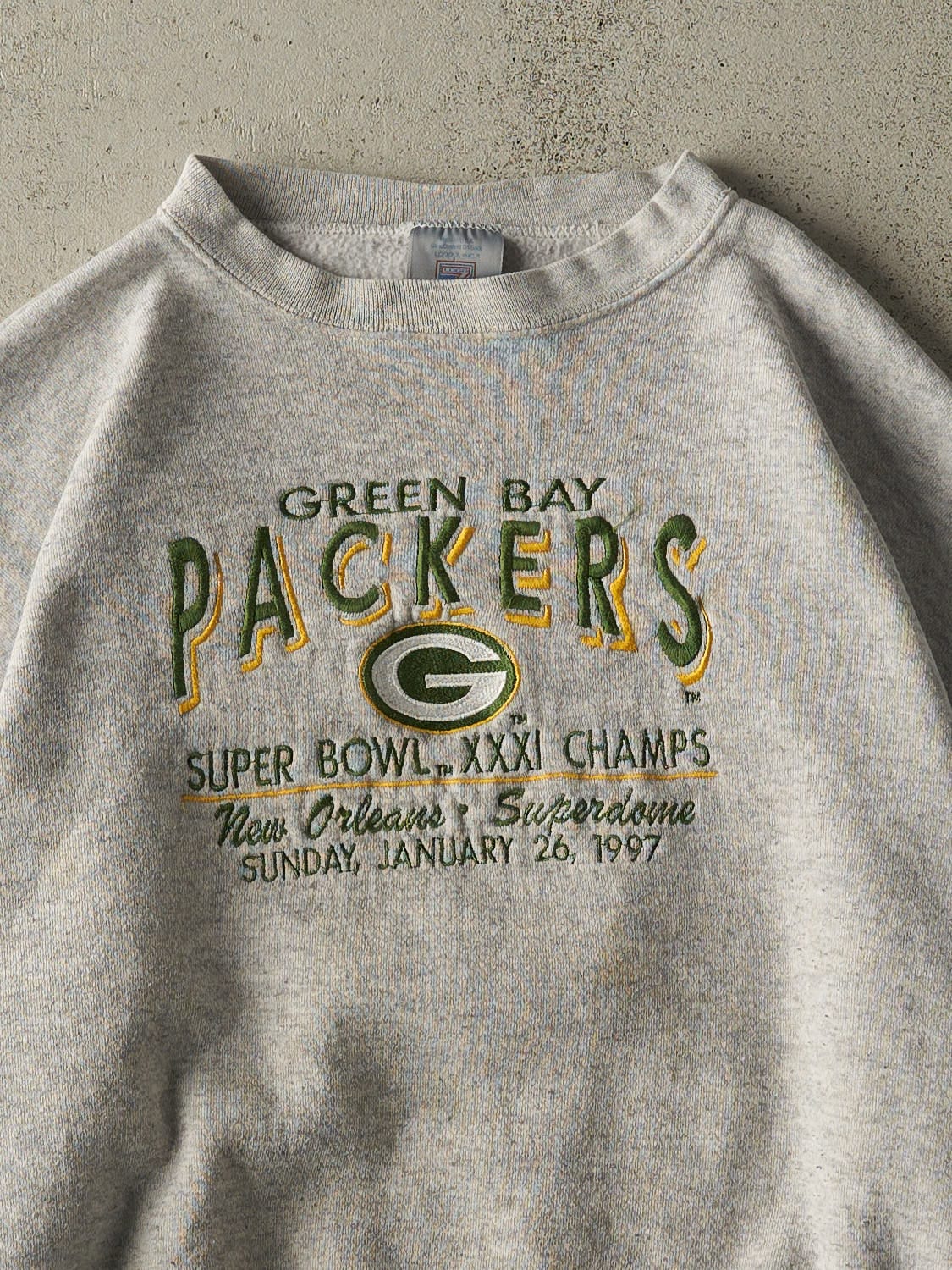 Vintage 97' Heather Grey Green Bay Packers Super Bowl Champs Crewneck (XL)