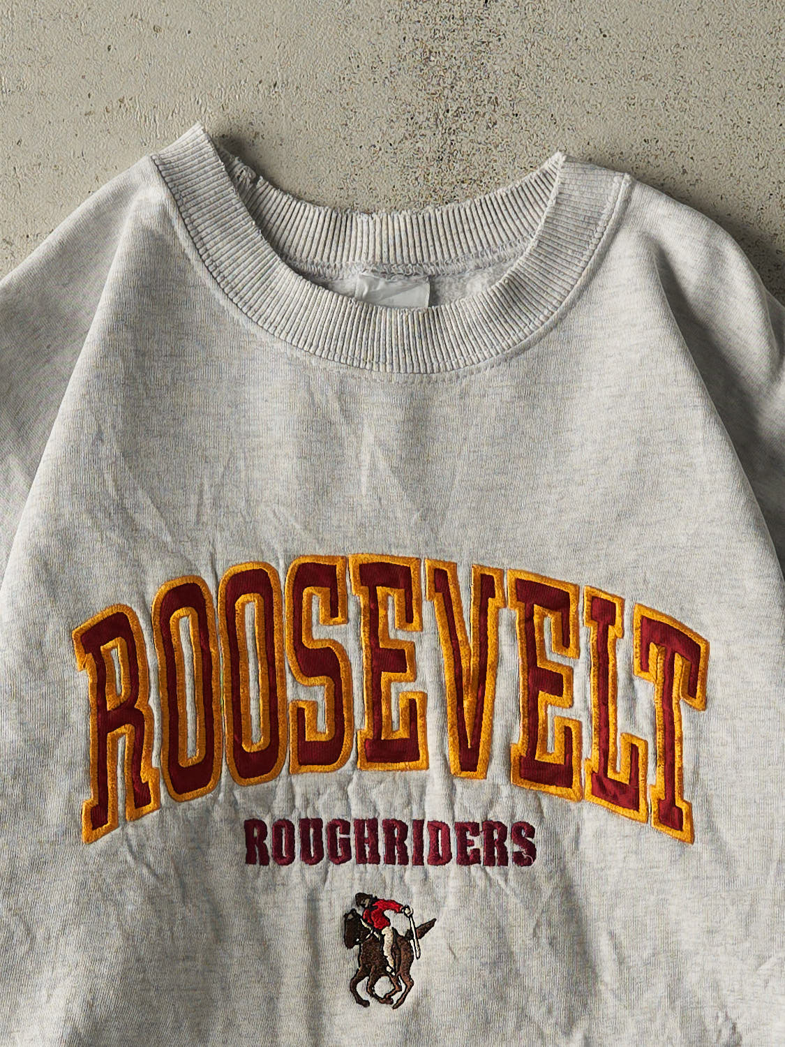 Vintage 90s Heather Grey Roosevelt Roughriders Embroidered Crewneck (M/L)