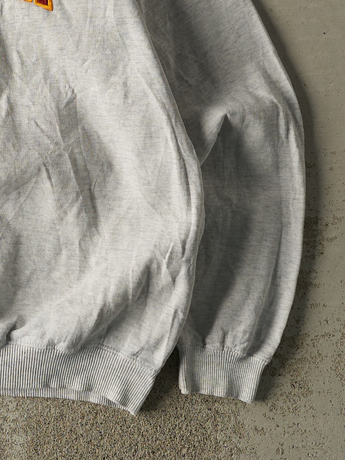 Vintage 90s Heather Grey Roosevelt Roughriders Embroidered Crewneck (M/L)