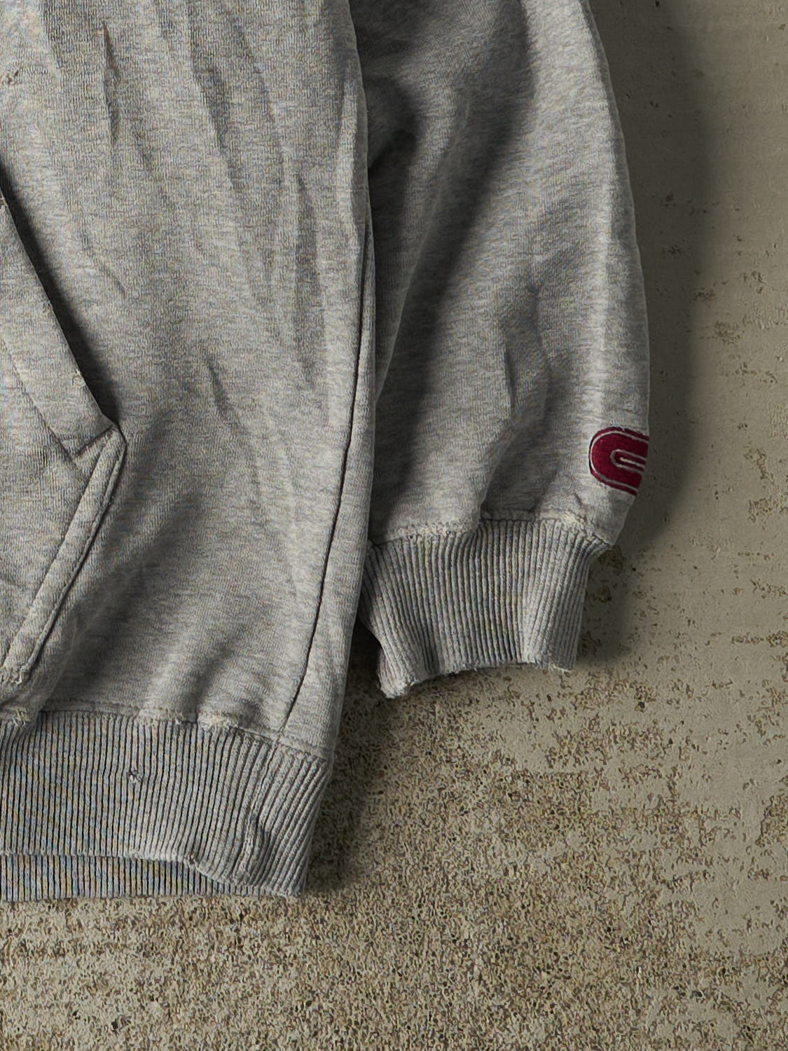 Vintage Y2K Grey University of Minnesota Golden Gophers Hoodie (M)