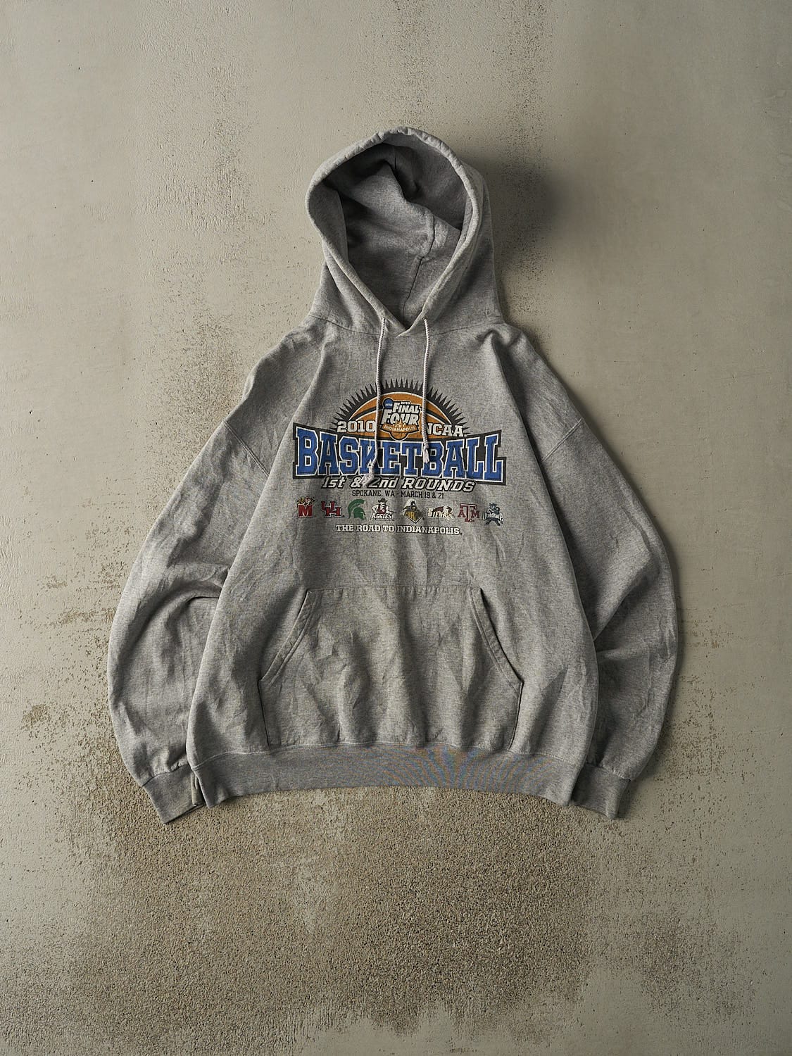 Vintage 10' Grey NCAA Final Four Basketball Hoodie (L/XL)