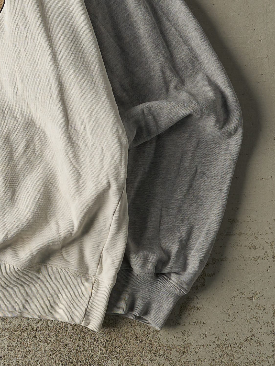 Vintage Y2K White & Grey Nautica Embroidered Crewneck (L/XL)