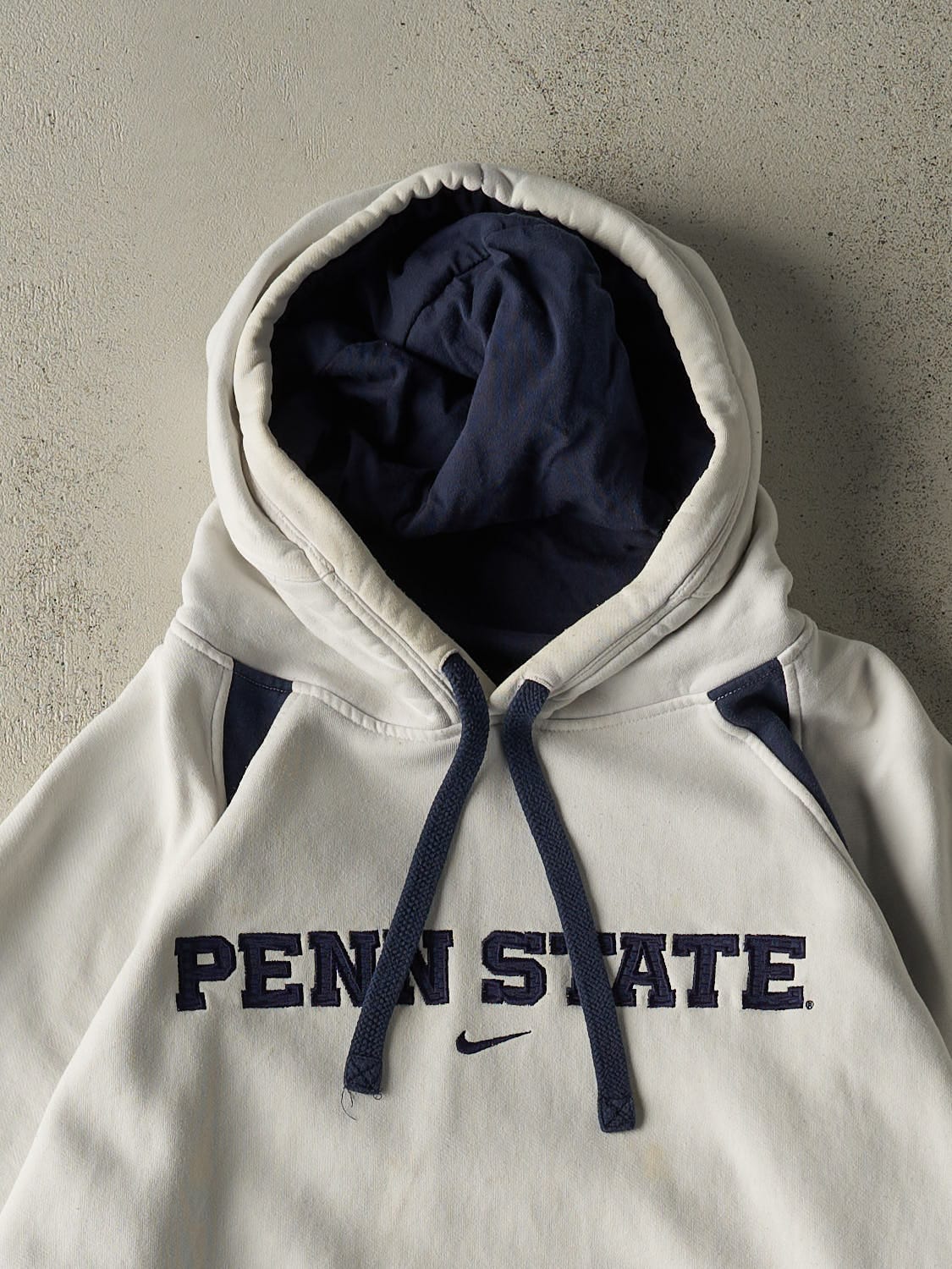 Vintage Y2K White & Navy Penn State University Nike Embroidered Hoodie (XXL)