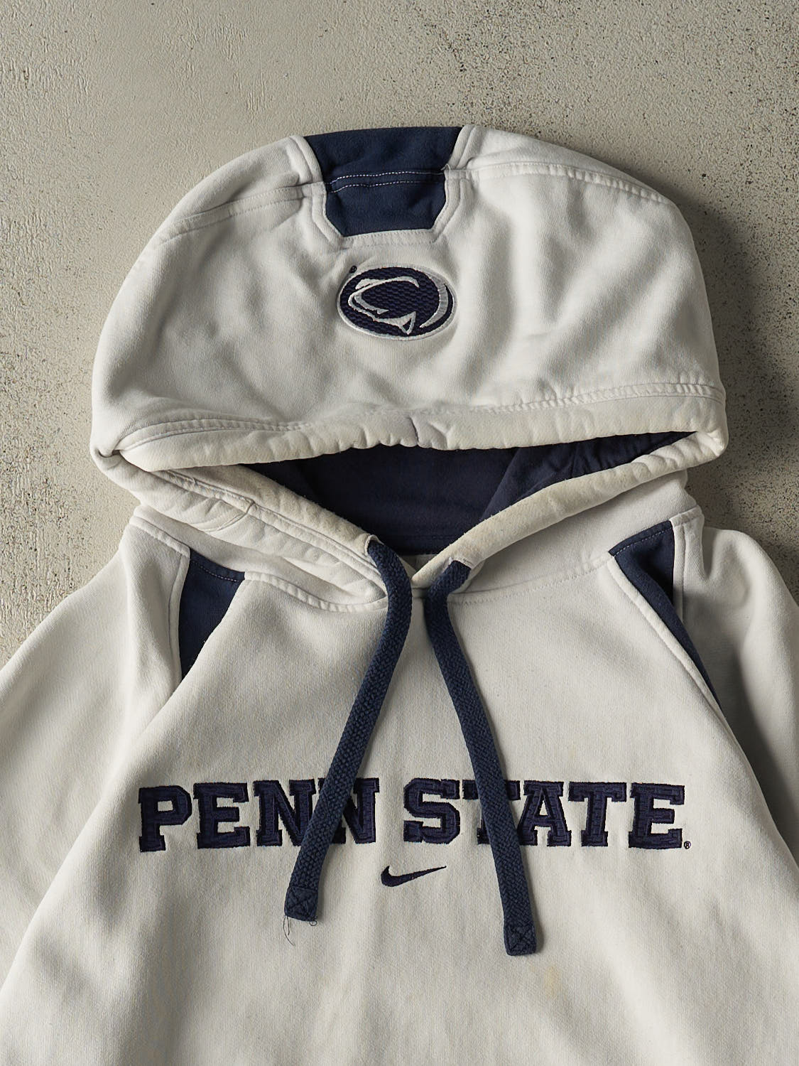 Vintage Y2K White & Navy Penn State University Nike Embroidered Hoodie (XXL)
