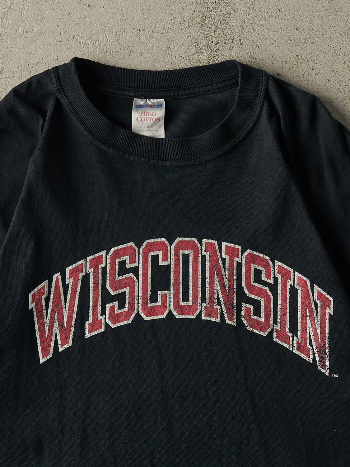 Vintage Y2K Black University Of Wisconsin Tee (L/XL)