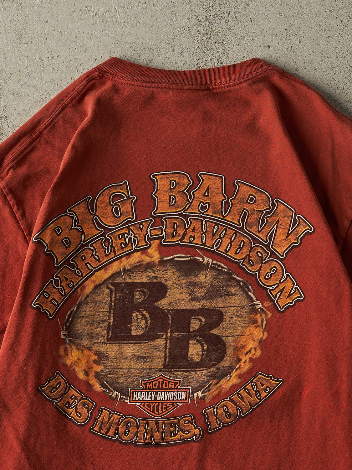 Vintage 08' Burgundy Harley Davidson Des Moines Iowa Tee (M/L)