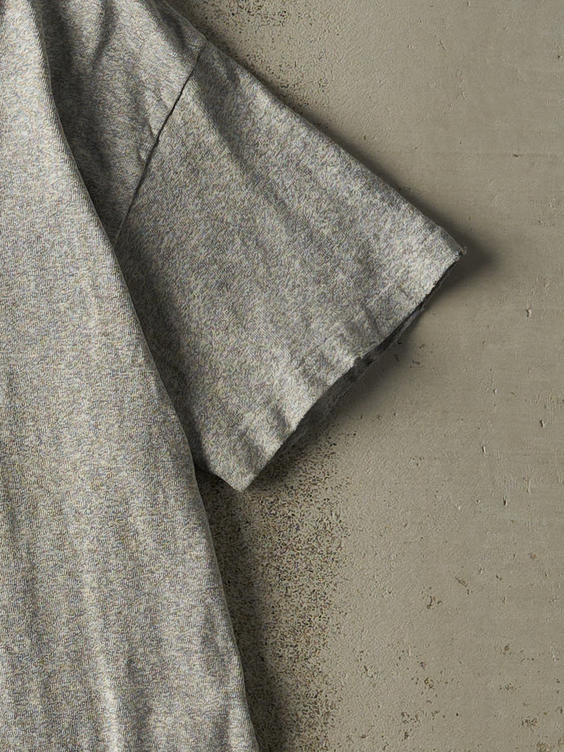 Vintage 90s Grey University of Iowa Hawkeyes Soccer Single Stitch Tee (XS)