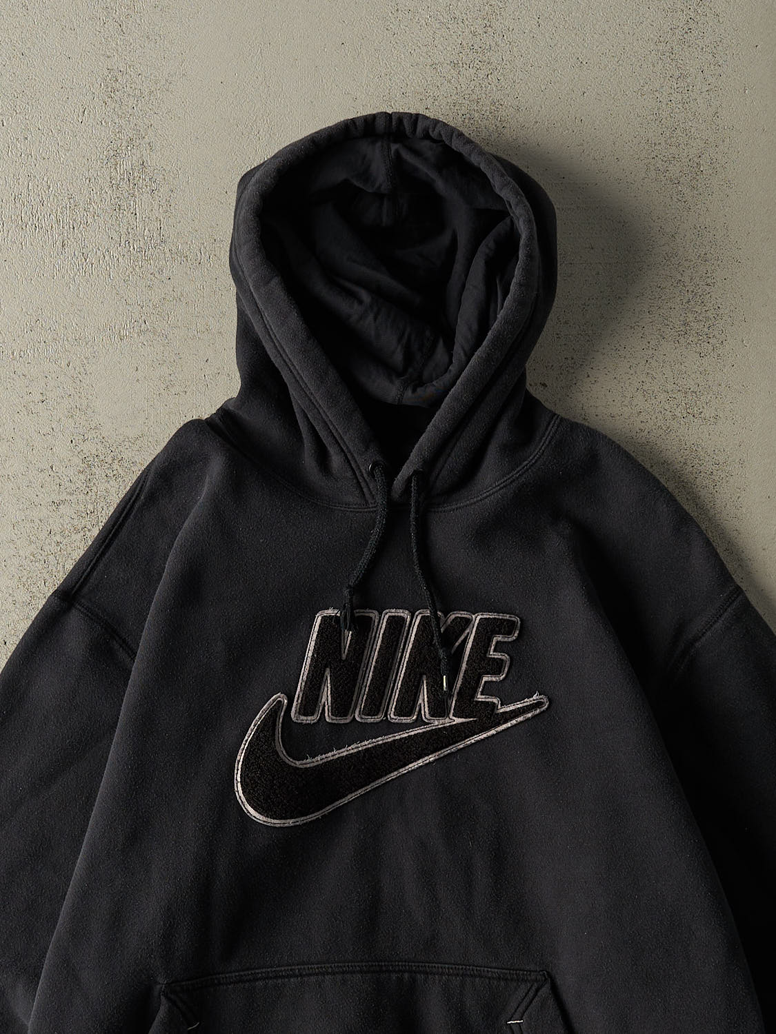 Vintage Y2K Black Nike Chenille Embroidered Hoodie (L/XL)