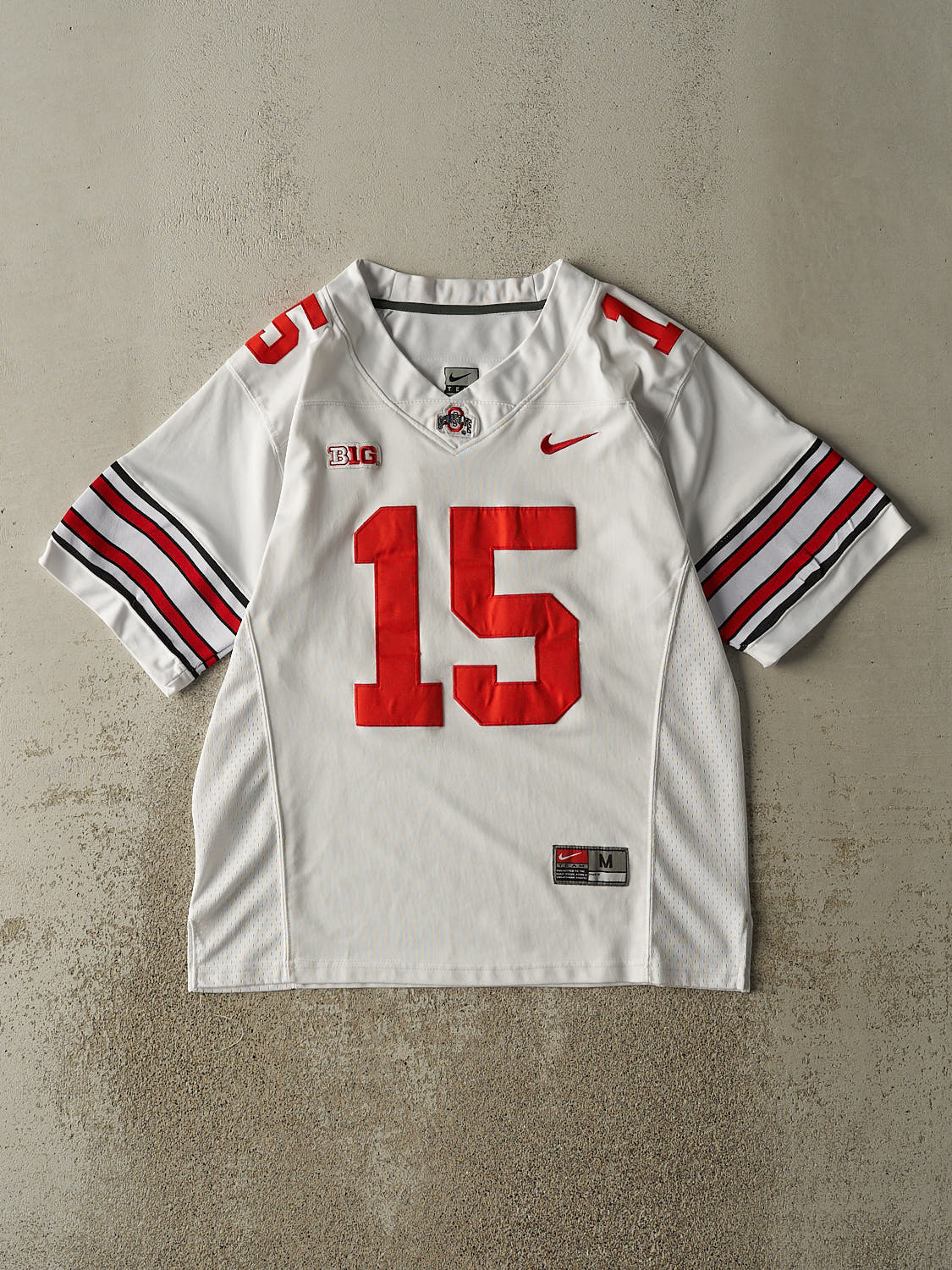 Vintage Y2K White Ohio State Buckeyes Ezekiel Elliot #15 Football Jersey (L)