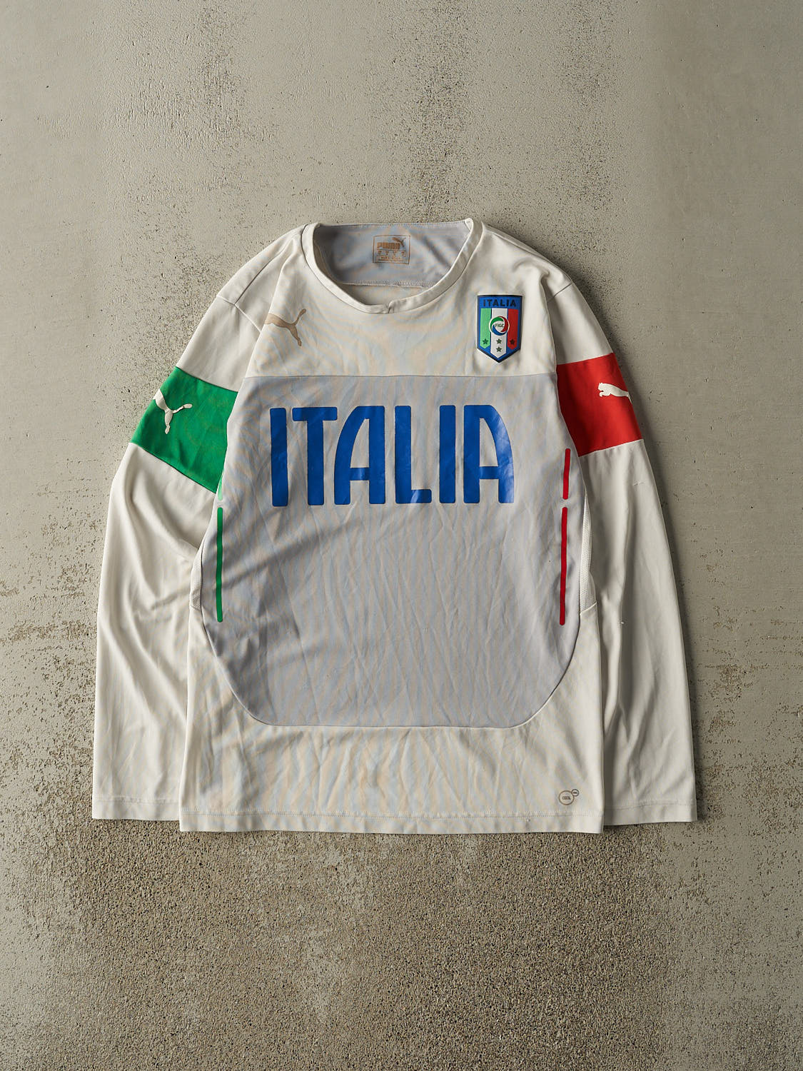 Vintage Y2K White Italia Soccer Jersey (M/L)
