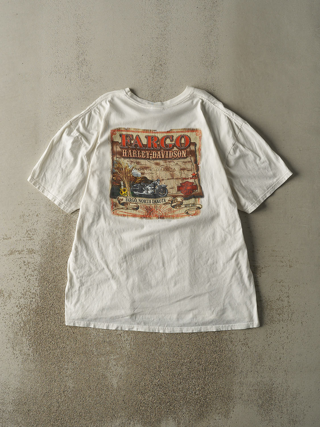 Vintage 10' White Harley Davidson Fargo ND Tee (XXL)