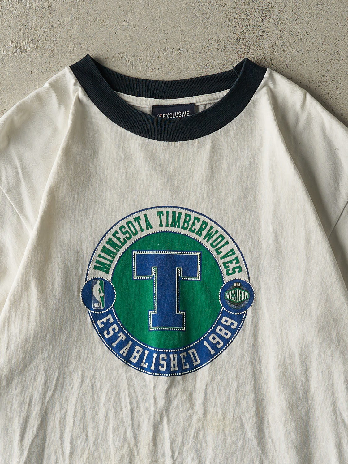 Vintage Y2K White & Navy Minnesota Timberwolves Ringer Tee (M/L)