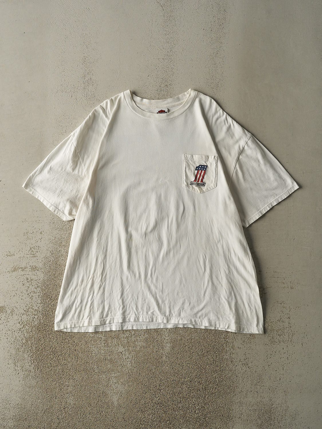 Vintage 11' White Harley Davidson Seattle Washington Pocket Tee (XXL)