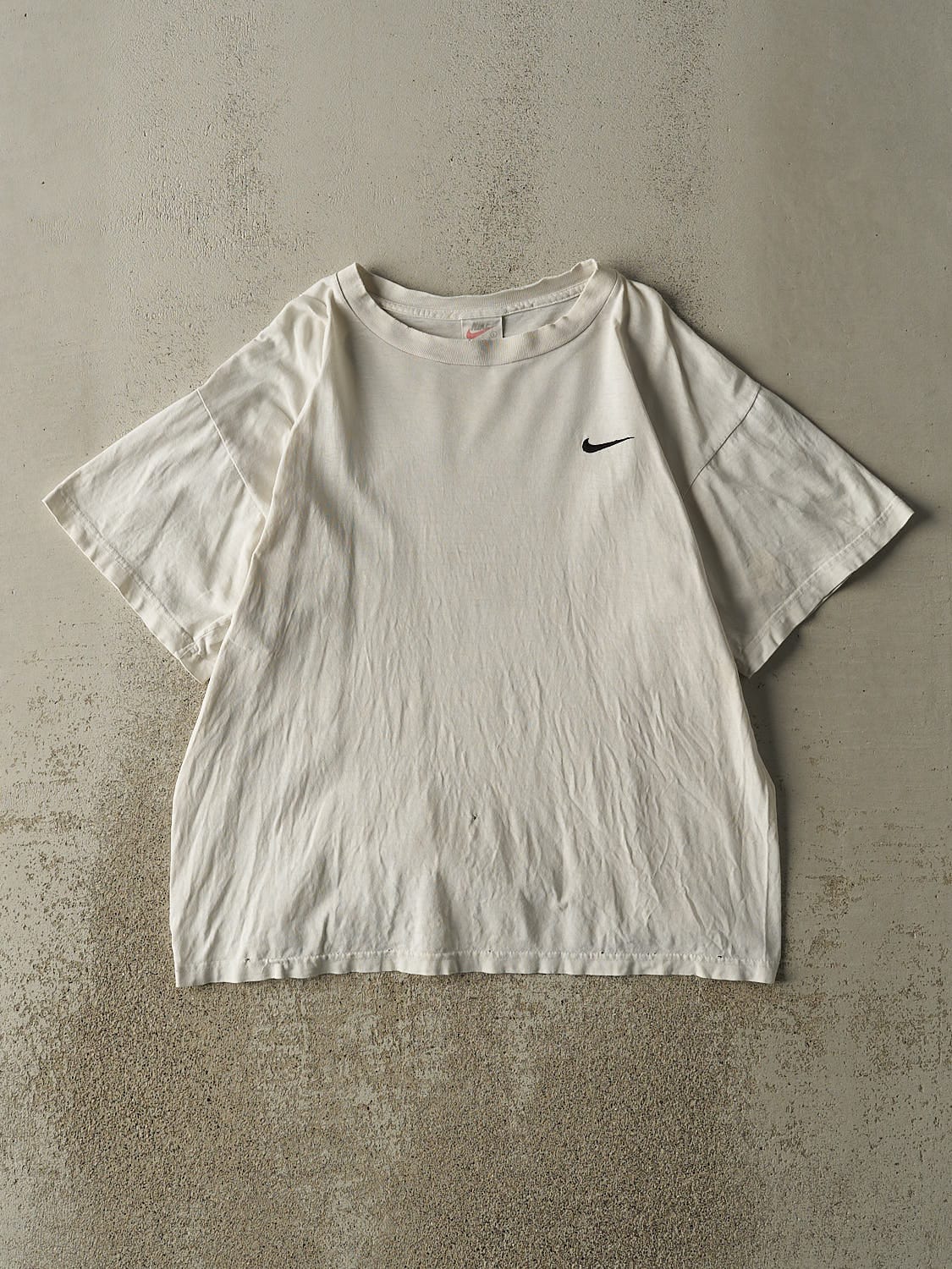 Vintage 90s White Nike Embroidered Swoosh Tee (L)