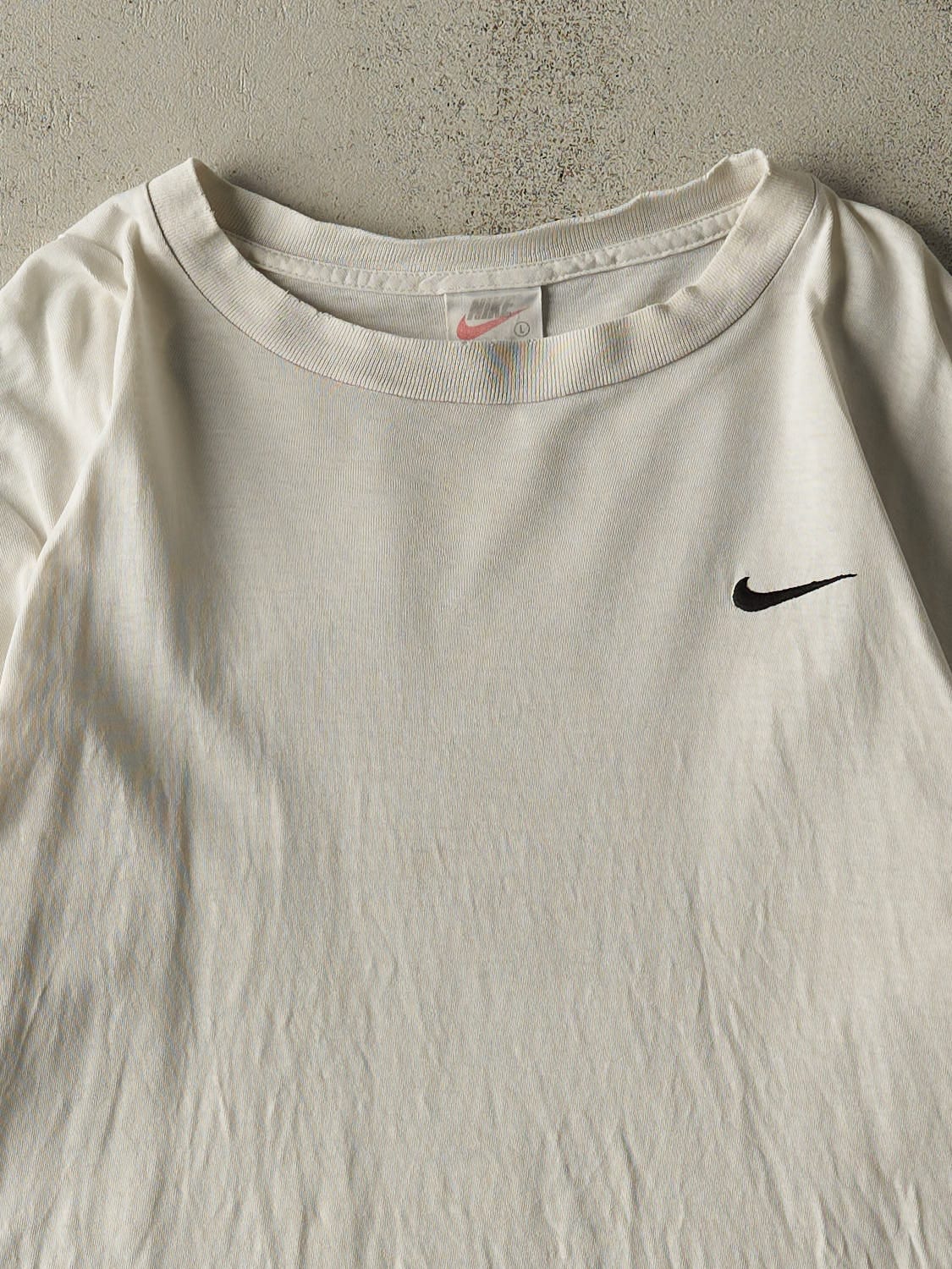 Vintage 90s White Nike Embroidered Swoosh Tee (L)