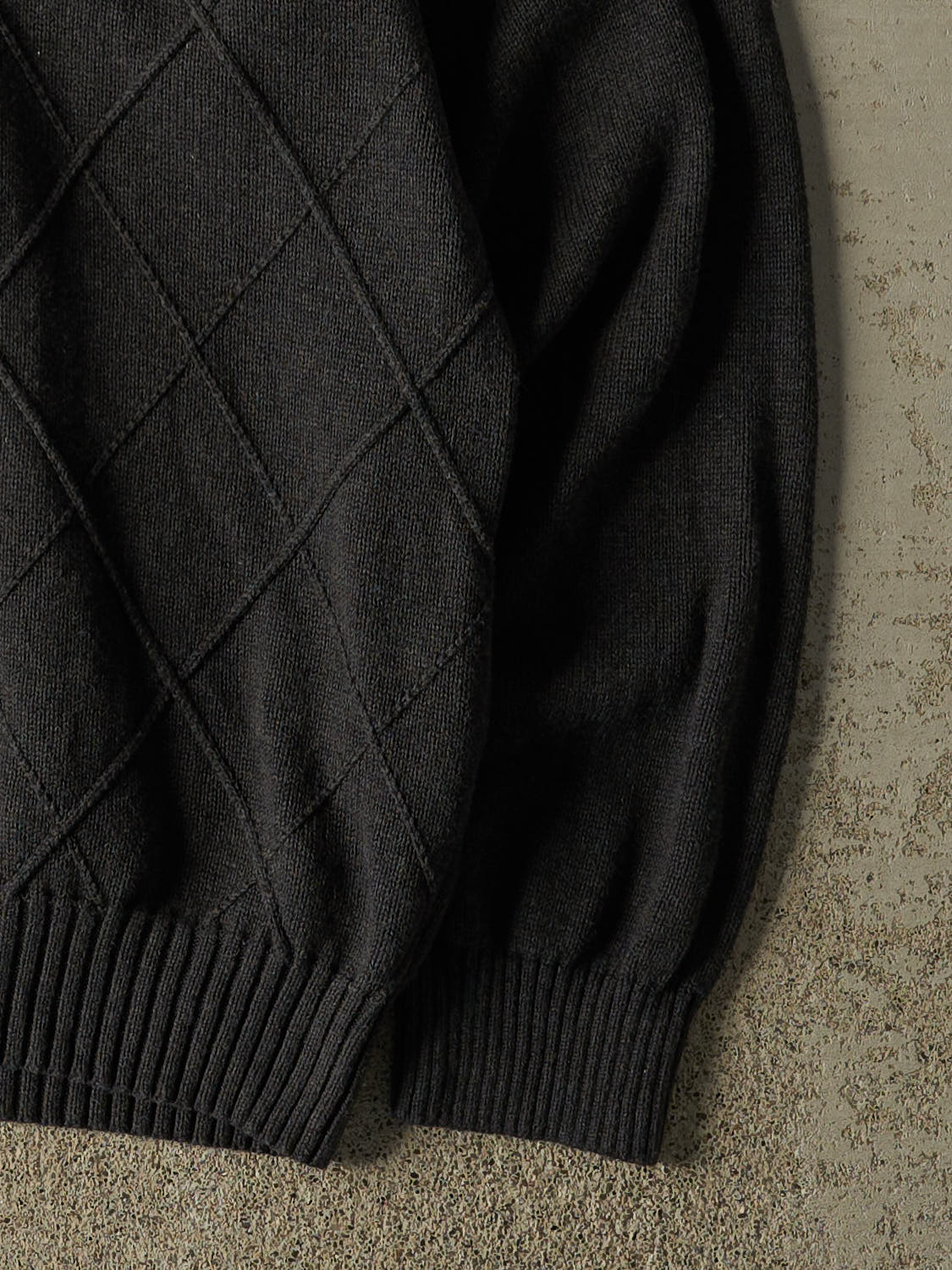 Vintage Y2K Charcoal Grey Izod Patterned Embroidered Knit (XL)