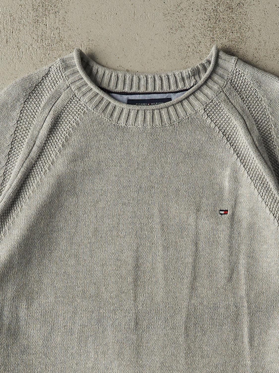 Vintage Y2K Grey Tommy Hilfiger Embroidered Knit (XXL)