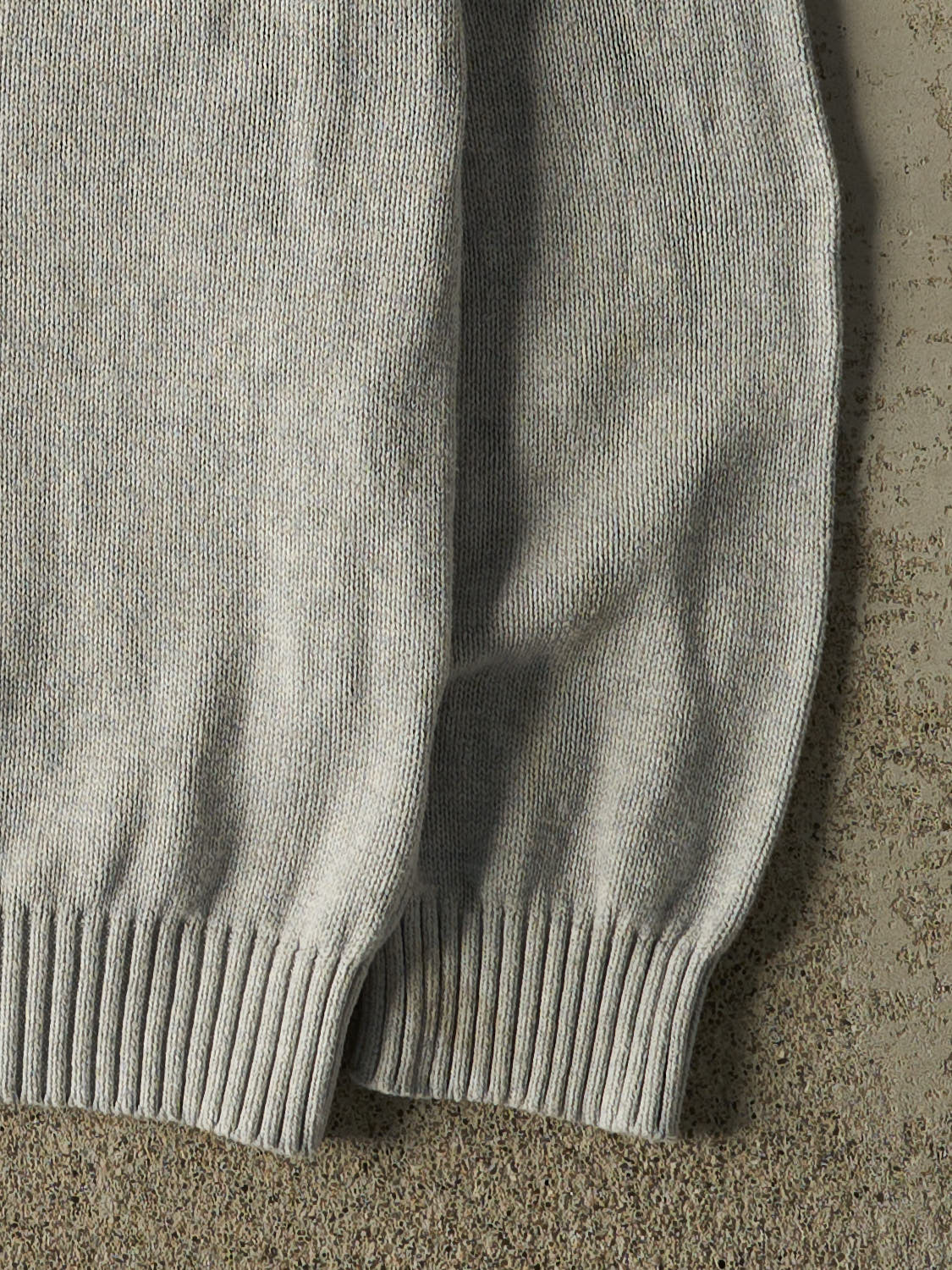 Vintage Y2K Grey Tommy Hilfiger Embroidered Knit (XXL)