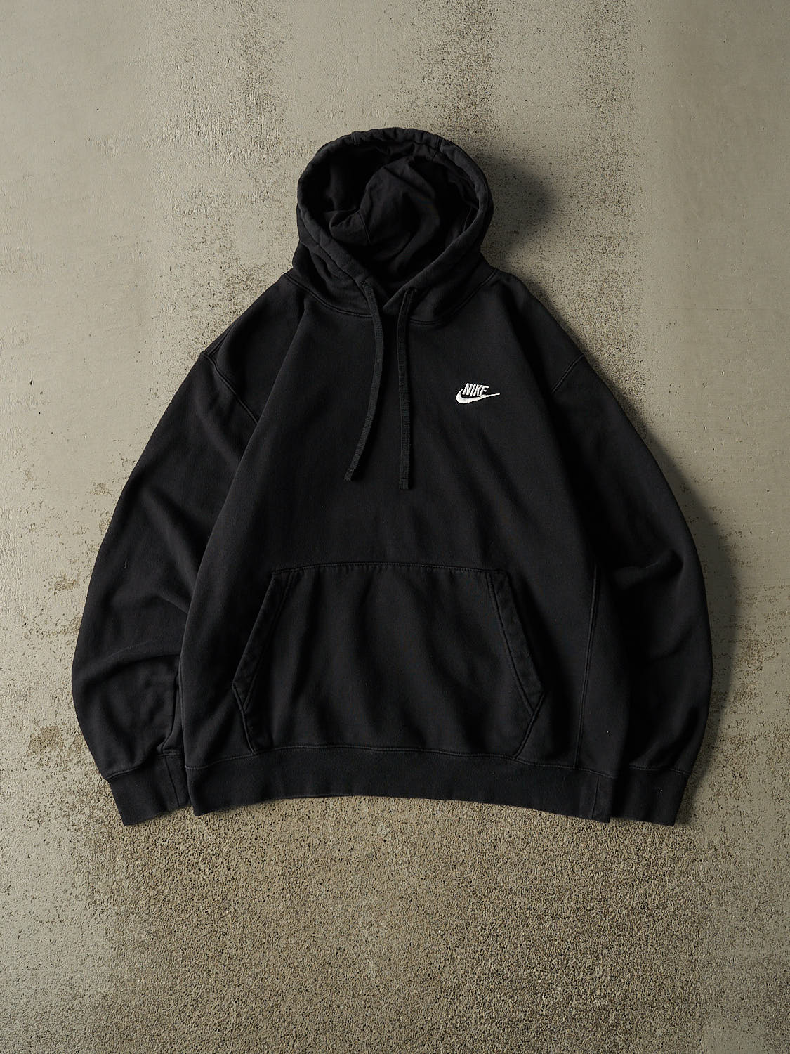 Vintage Y2K Black Nike Embroidered Hoodie (M/L)
