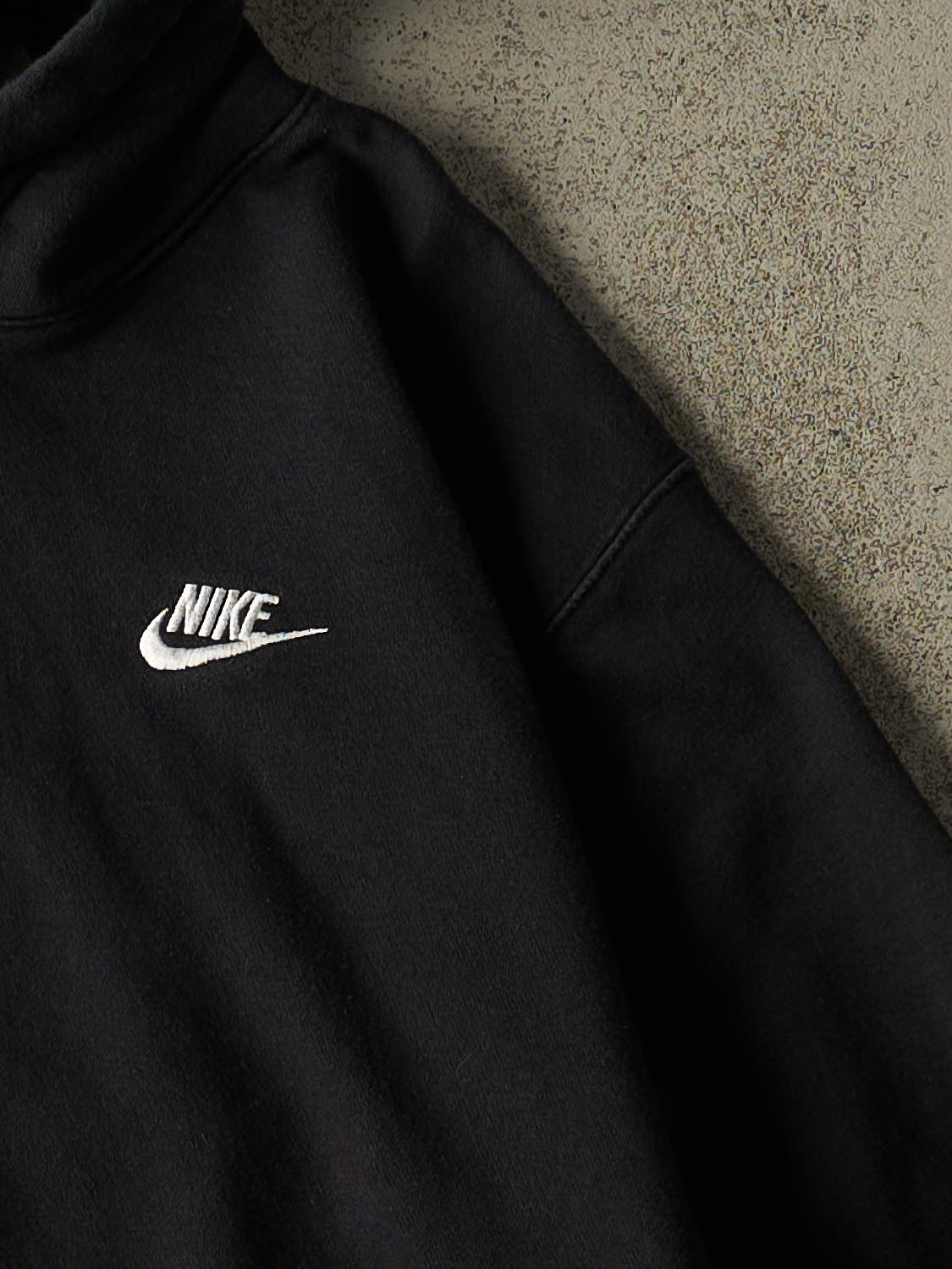 Vintage Y2K Black Nike Embroidered Hoodie (M/L)