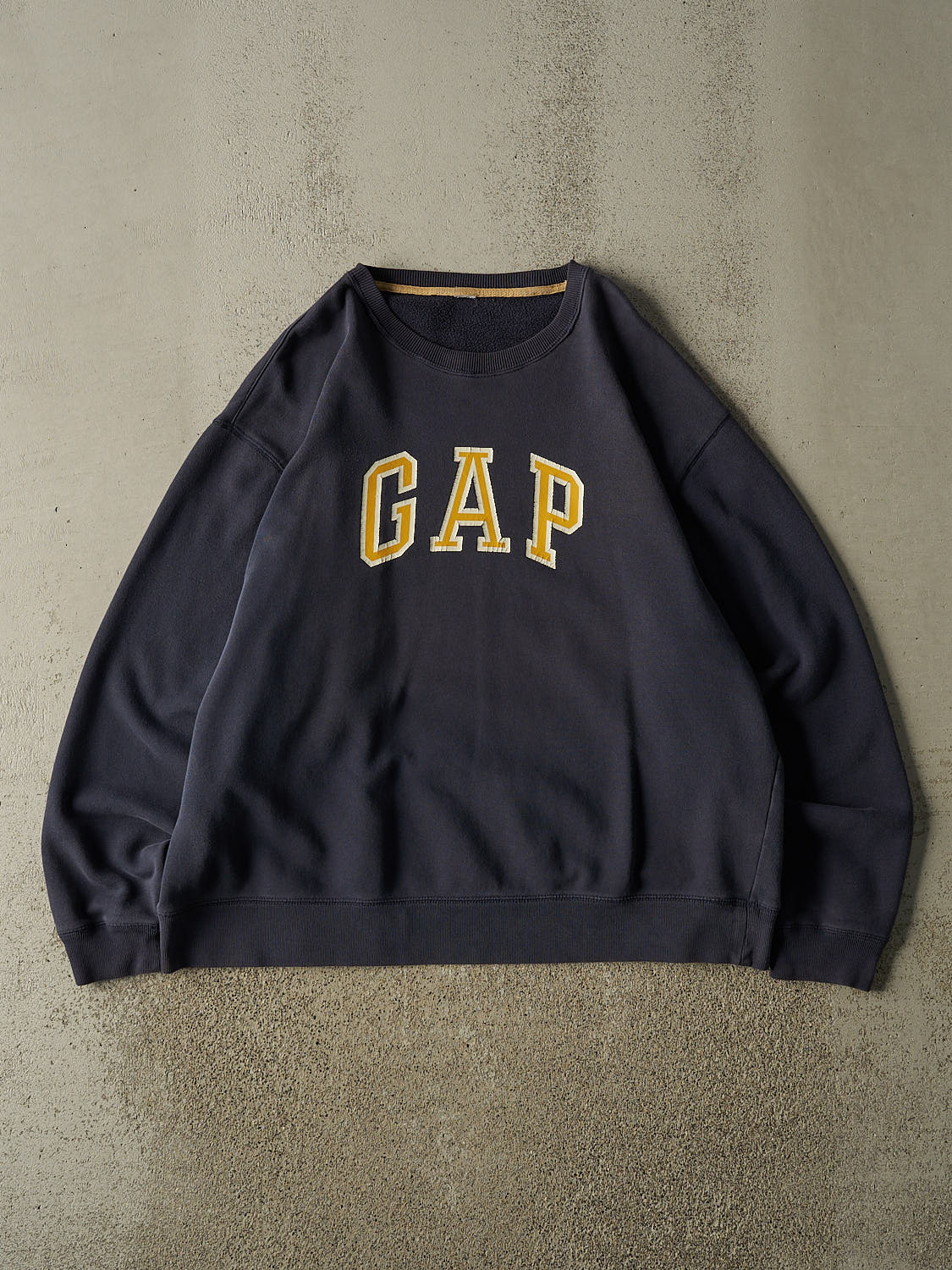 Vintage Y2K Navy Blue Gap Crewneck (XL/XXL)