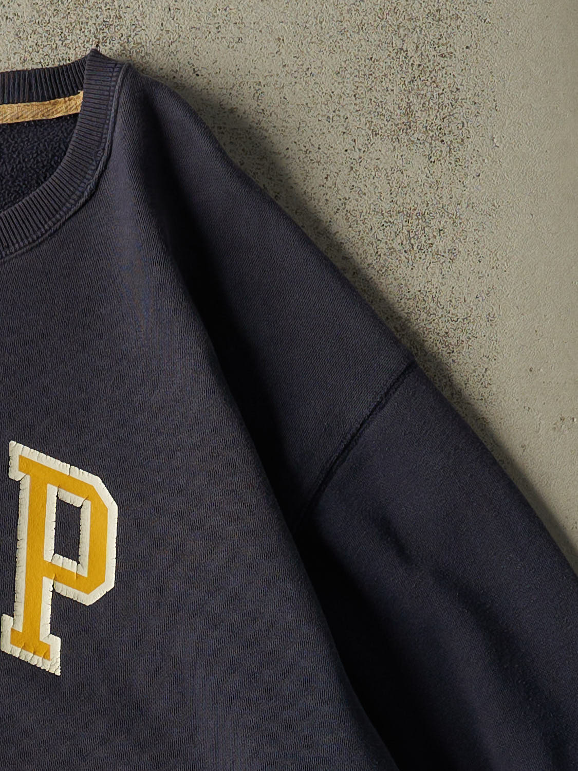 Vintage Y2K Navy Blue Gap Crewneck (XL/XXL)