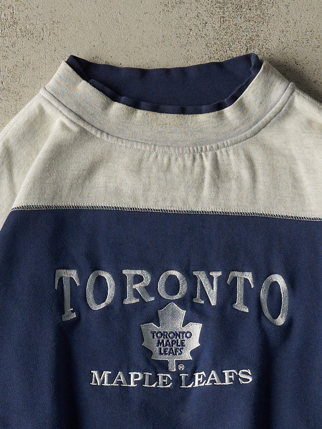 Vintage 90s Navy Blue Toronto Maple Leafs Embroidered Crewneck (XL)