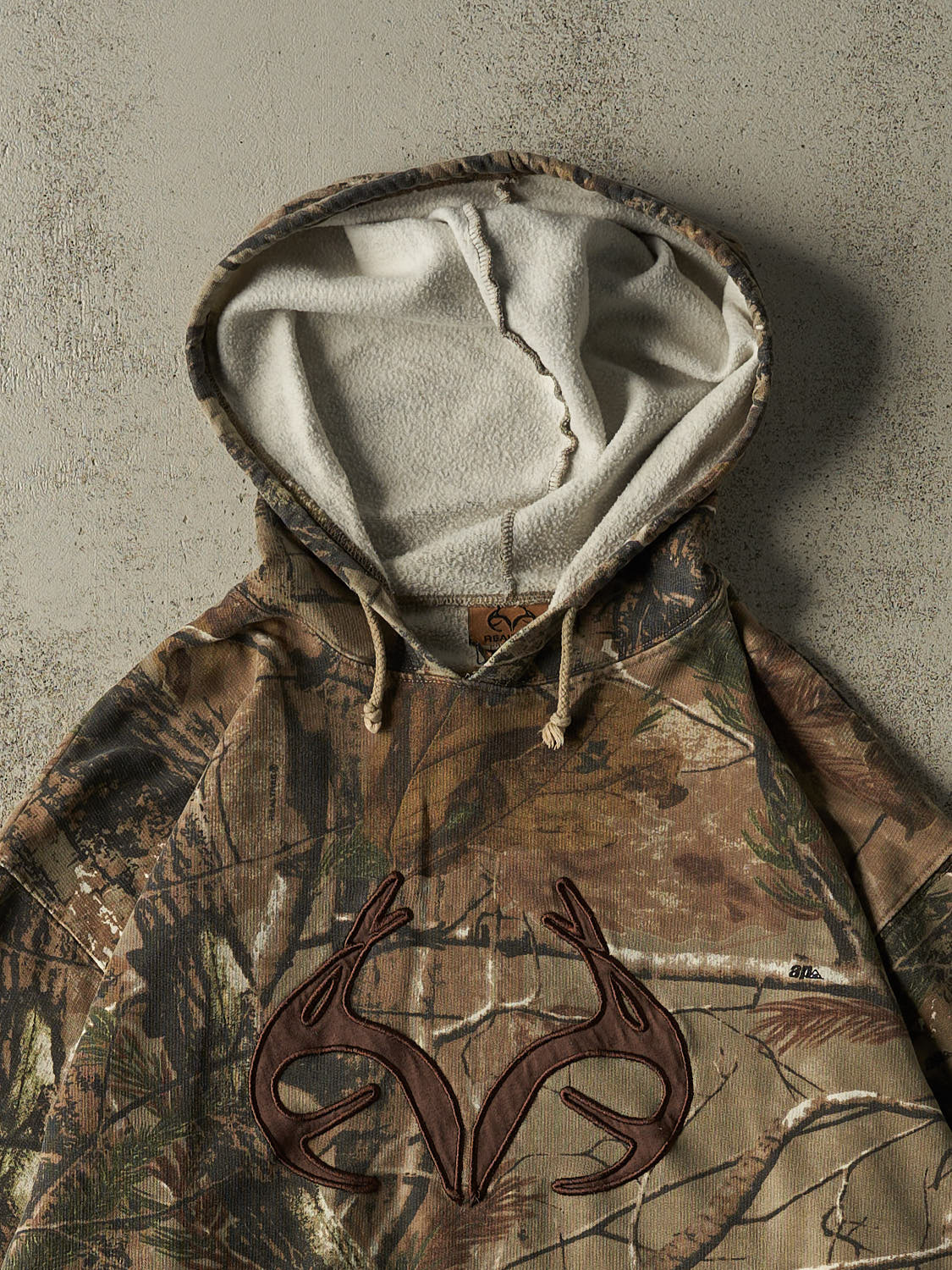 Vintage Y2K Camo Realtree Embroidered Logo Hoodie (XL/XXL)