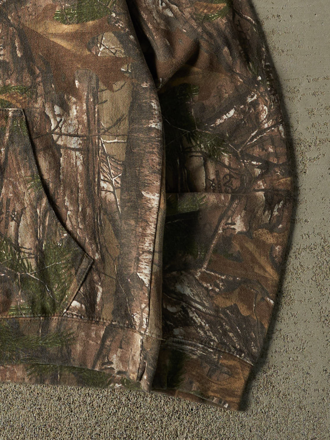 Vintage Y2K Camo Realtree Logo Hoodie (M)