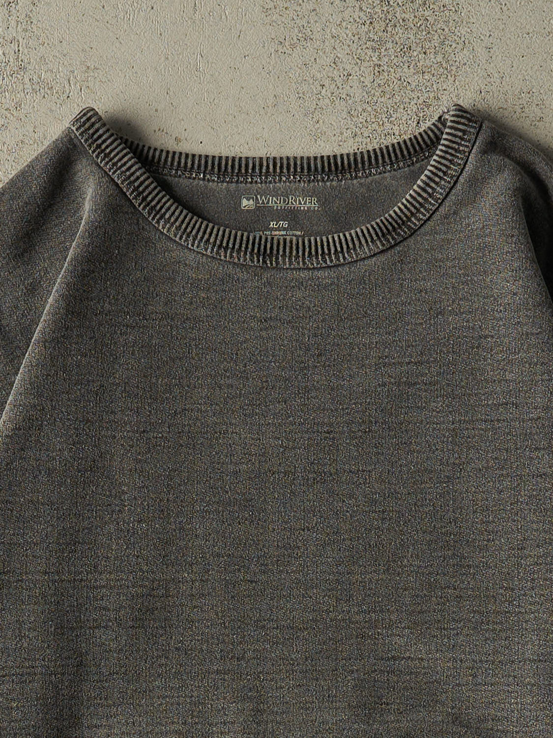 Vintage Y2K Washed Grey Wind River Blank Crewneck (XL)