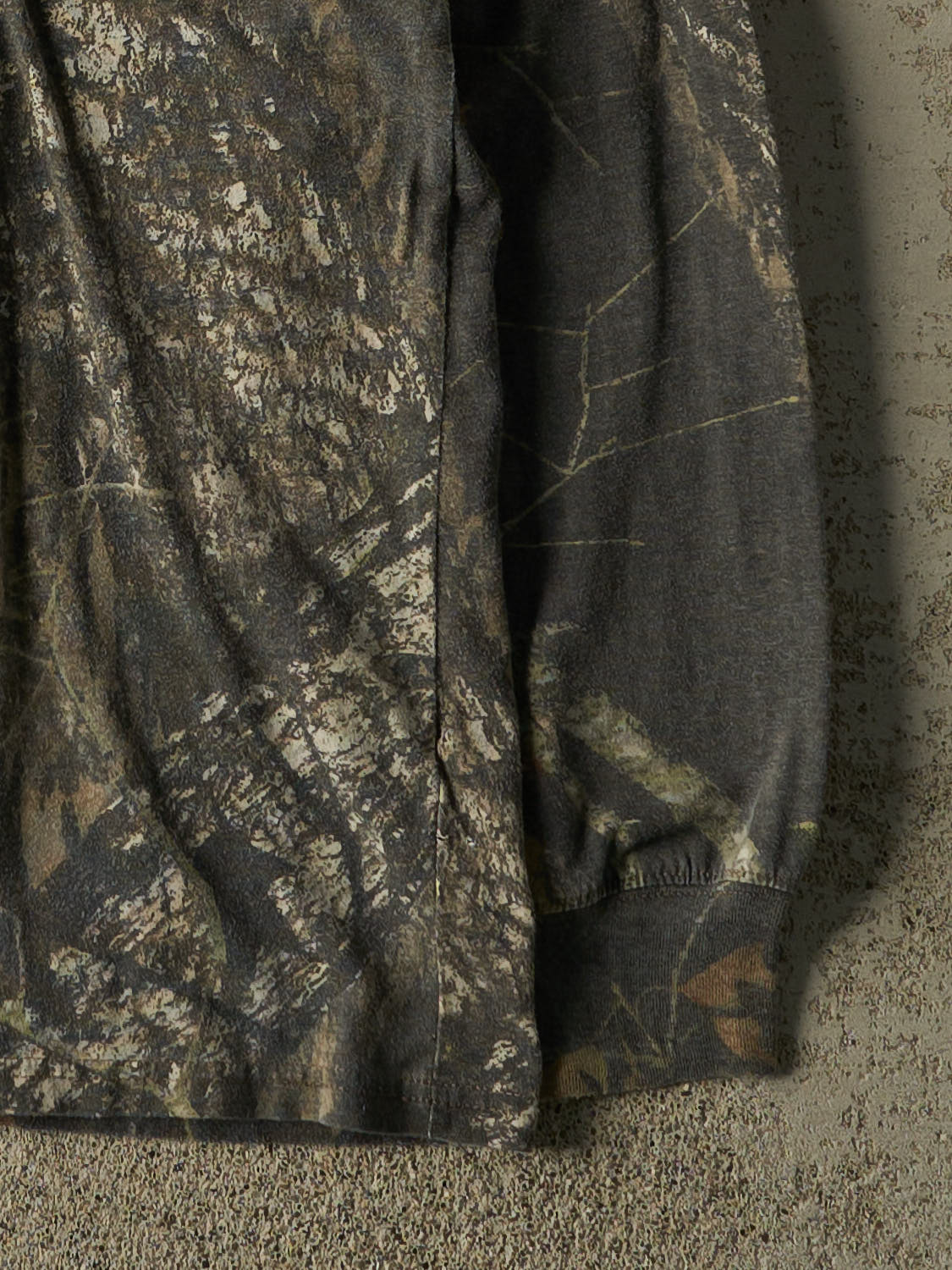 Vintage 90s Camo Mossy Oak Pocket Long Sleeve (L/XL)