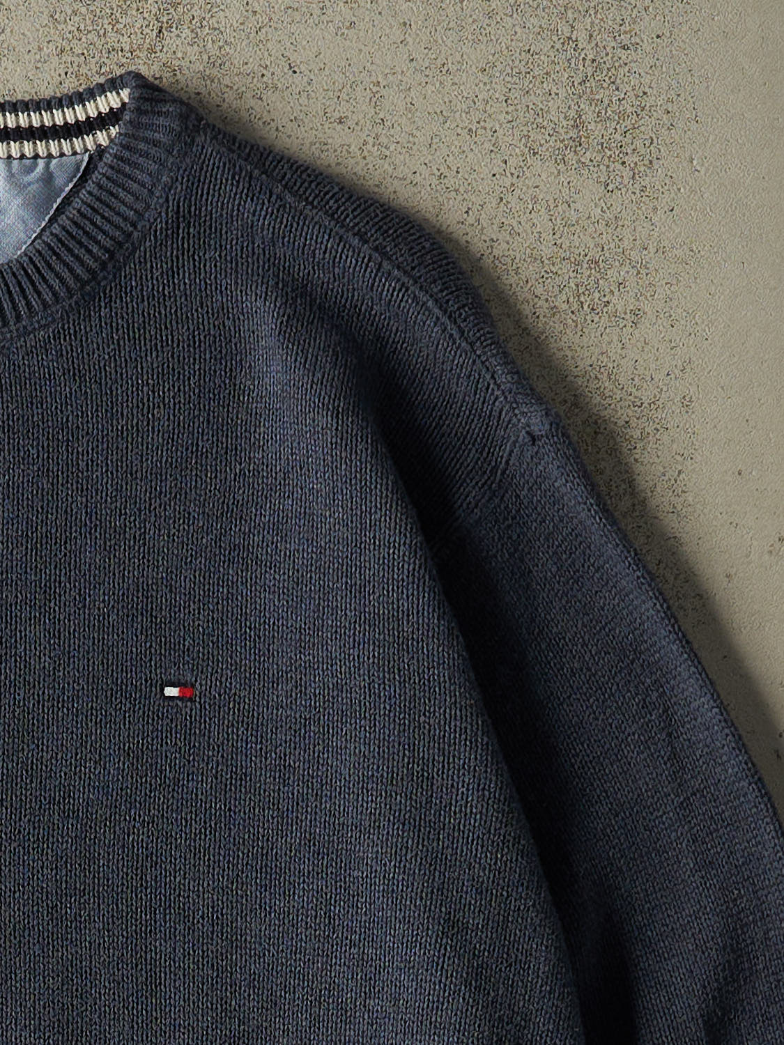Vintage Y2K Navy Blue Tommy Hilfiger Embroidered Knit (L/XL)